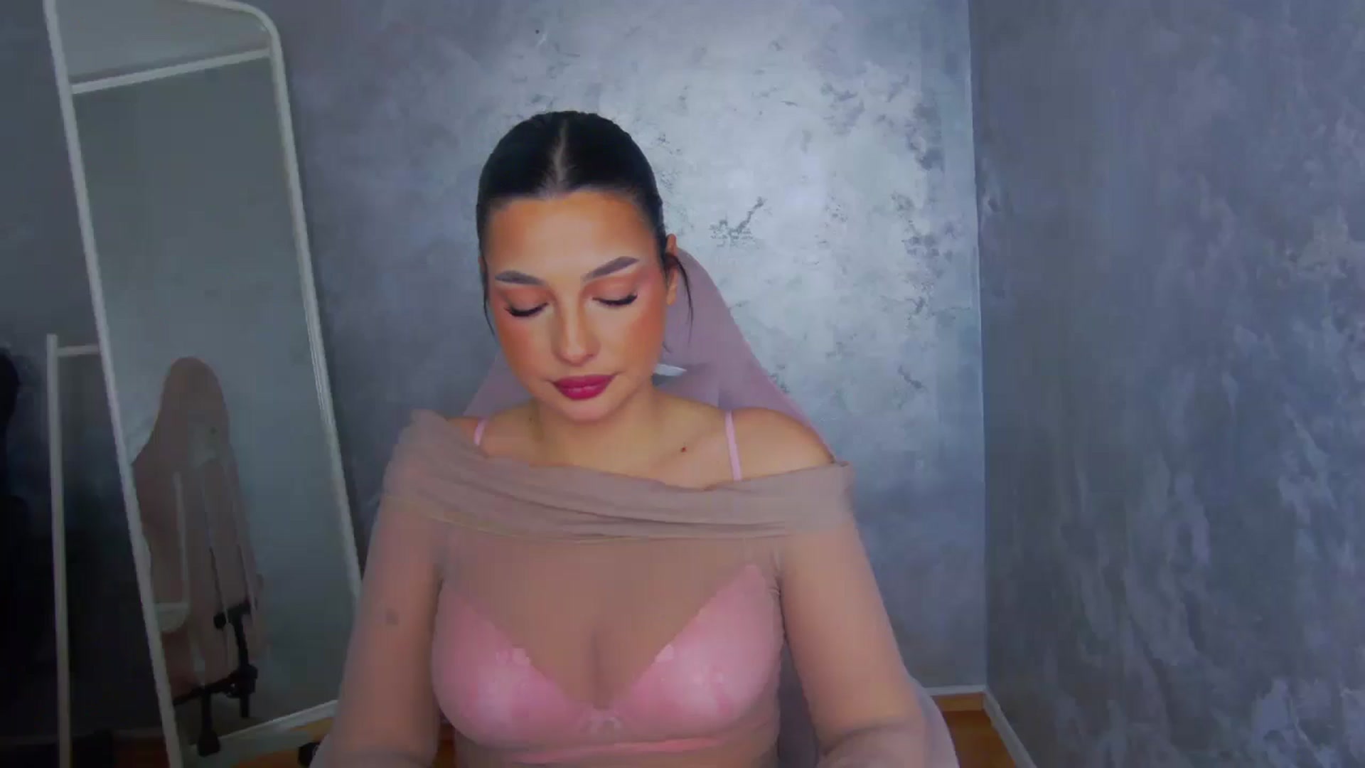 Gallery image thumbnail from WonderWomann's myfreecams stream on, 01/13/2026, 19:47 image 12 of 20