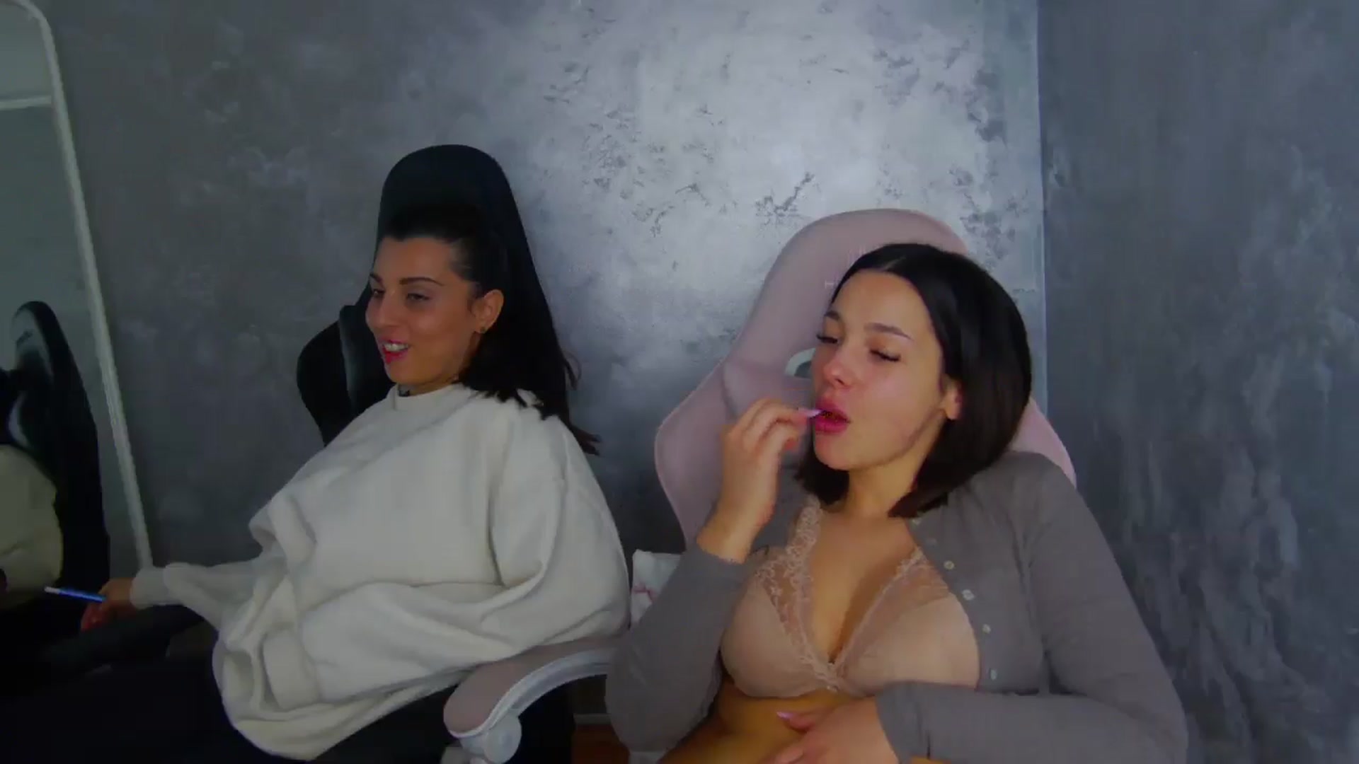 Gallery image thumbnail from WonderWomann's myfreecams stream on, 01/14/2026, 16:31 image 13 of 20