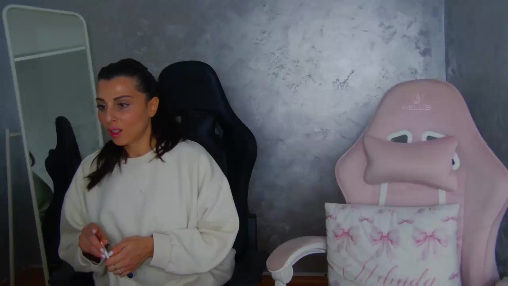 Gallery image thumbnail from WonderWomann's myfreecams stream on, 01/14/2026, 16:31 image 14 of 20