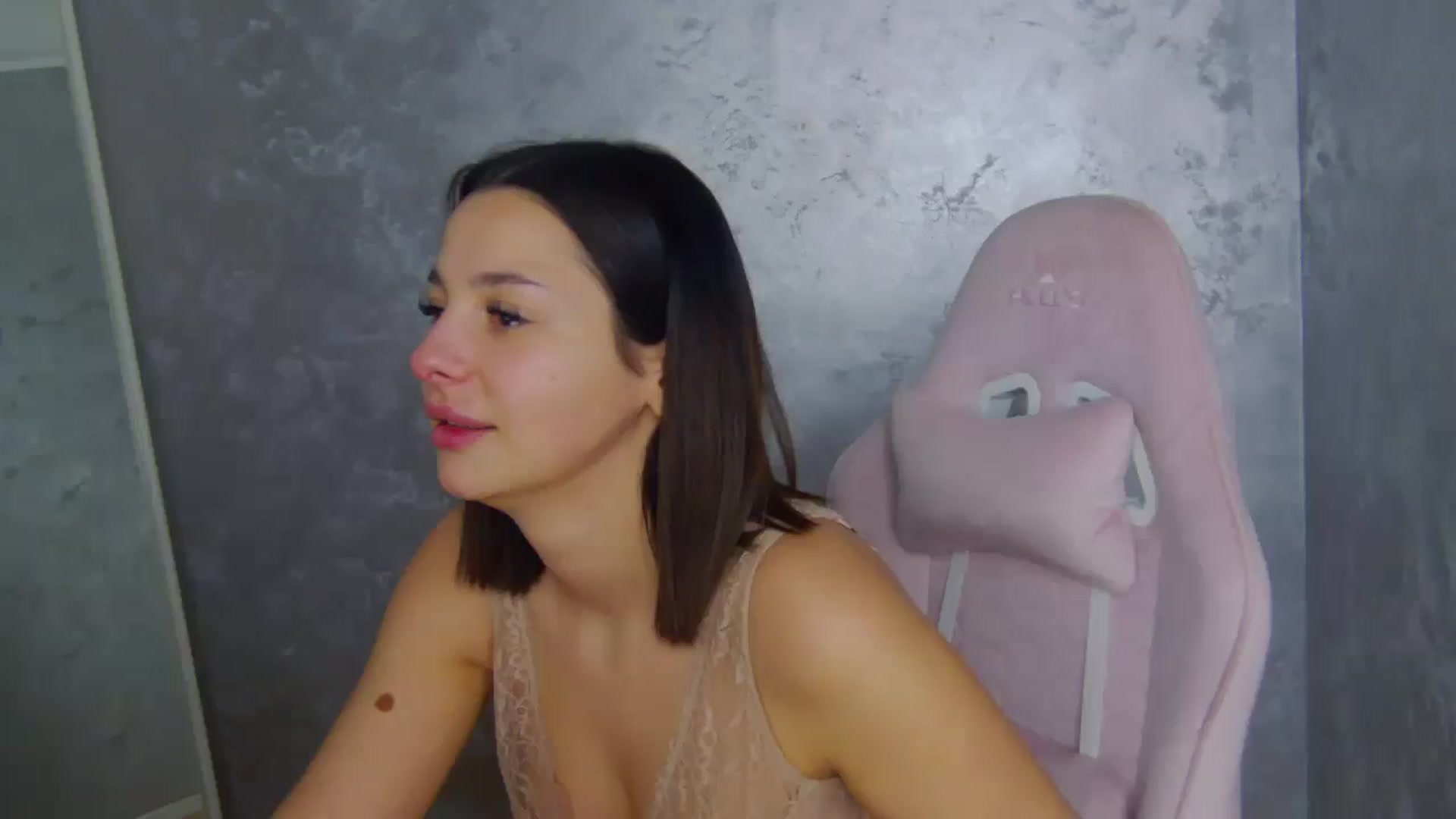 Gallery image thumbnail from WonderWomann's myfreecams stream on, 01/14/2026, 19:10 image 2 of 20