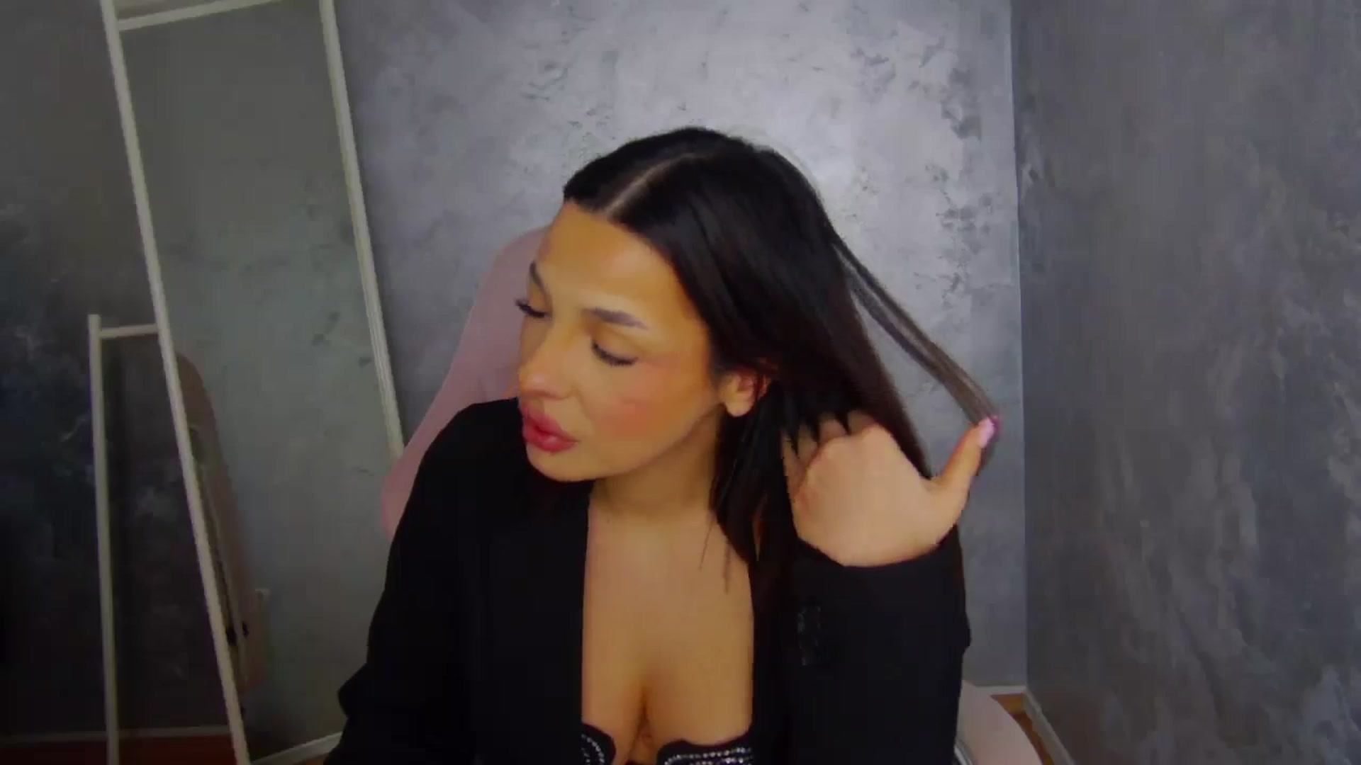 Gallery image thumbnail from WonderWomann's myfreecams stream on, 01/15/2026, 20:00 image 6 of 20