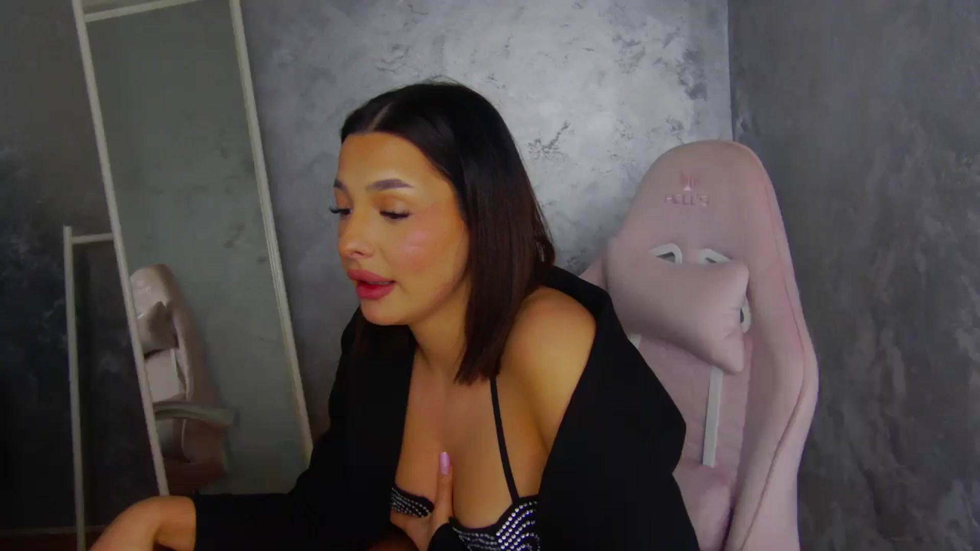 Gallery image thumbnail from WonderWomann's myfreecams stream on, 01/15/2026, 20:00 image 5 of 20