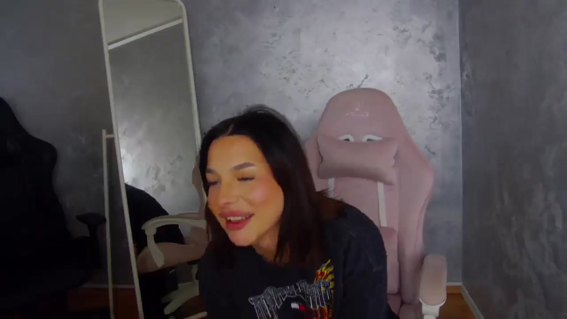 Gallery image thumbnail from WonderWomann's myfreecams stream on, 01/15/2026, 20:00 image 19 of 20