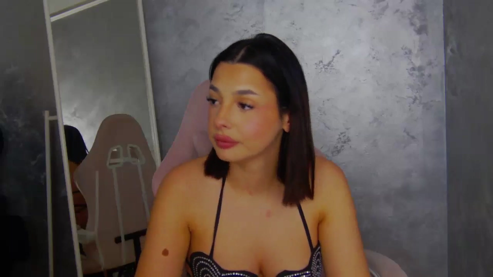 Gallery image thumbnail from WonderWomann's myfreecams stream on, 01/15/2026, 20:00 image 14 of 20