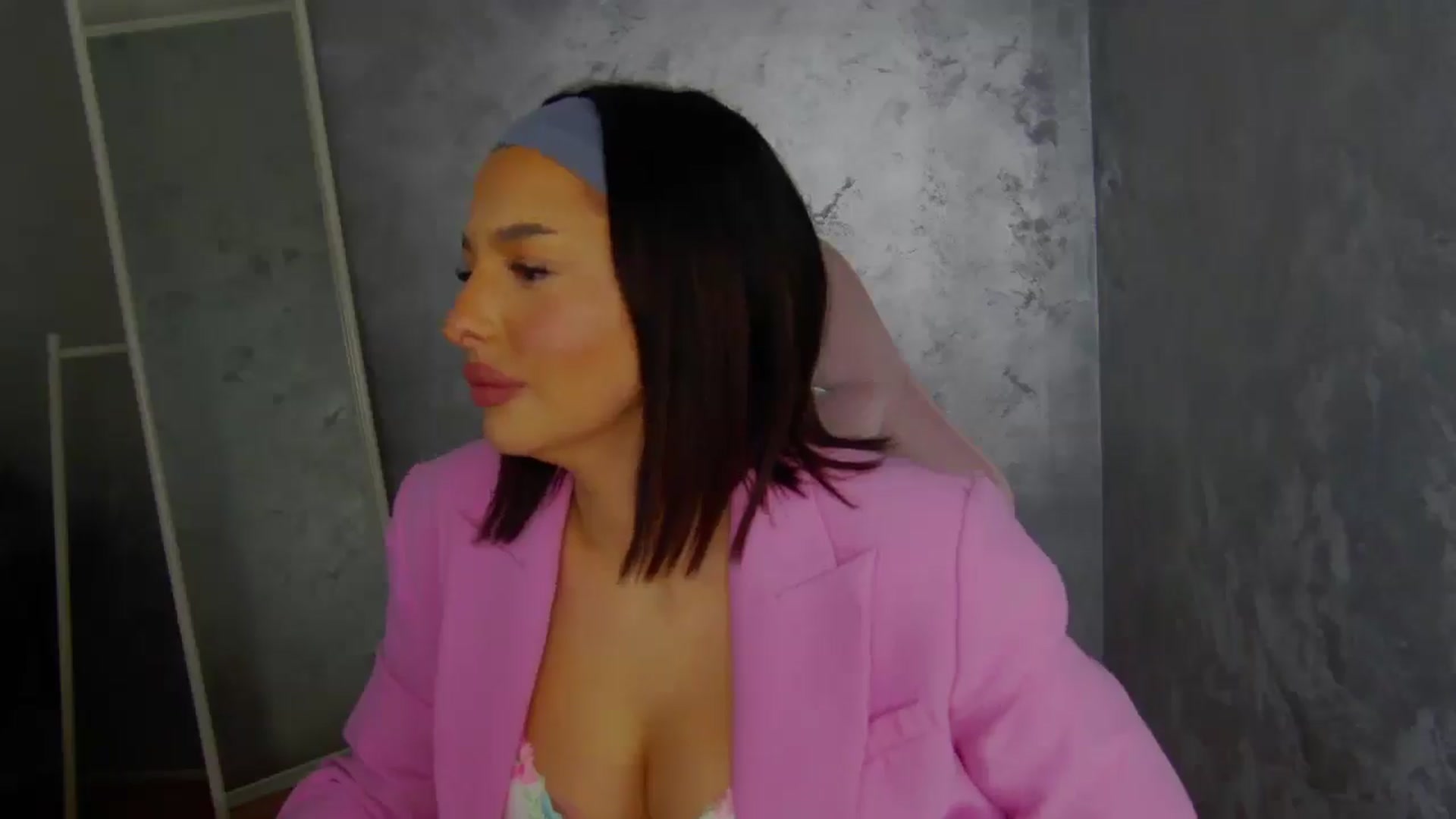 Gallery image thumbnail from WonderWomann's myfreecams stream on, 01/16/2026, 15:57 image 15 of 20