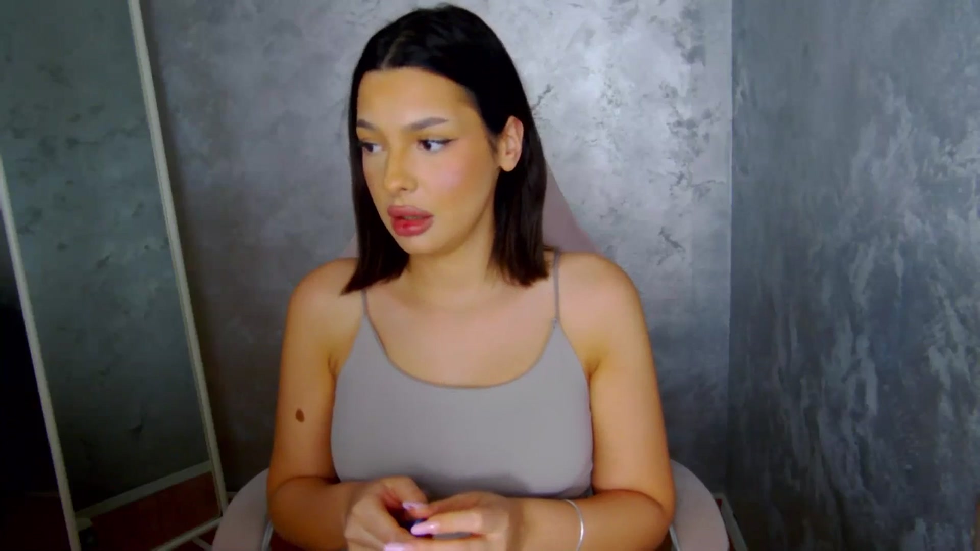 Gallery image thumbnail from WonderWomann's myfreecams stream on, 01/26/2026, 17:08 image 10 of 20