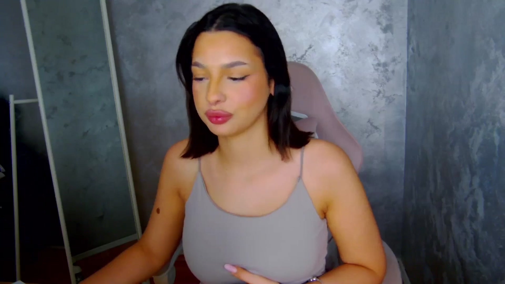 Gallery image thumbnail from WonderWomann's myfreecams stream on, 01/26/2026, 17:08 image 18 of 20