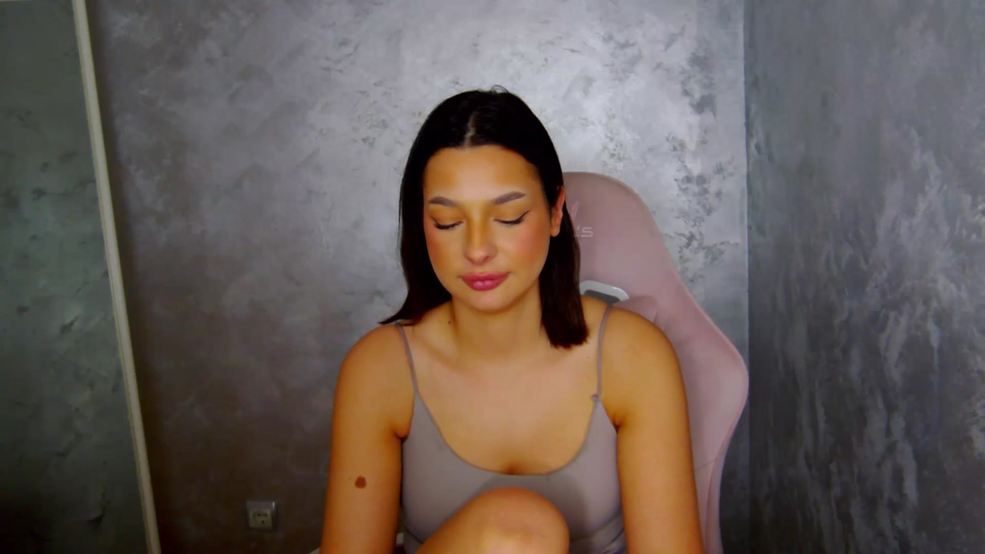 Gallery image thumbnail from WonderWomann's myfreecams stream on, 01/26/2026, 19:58 image 19 of 20