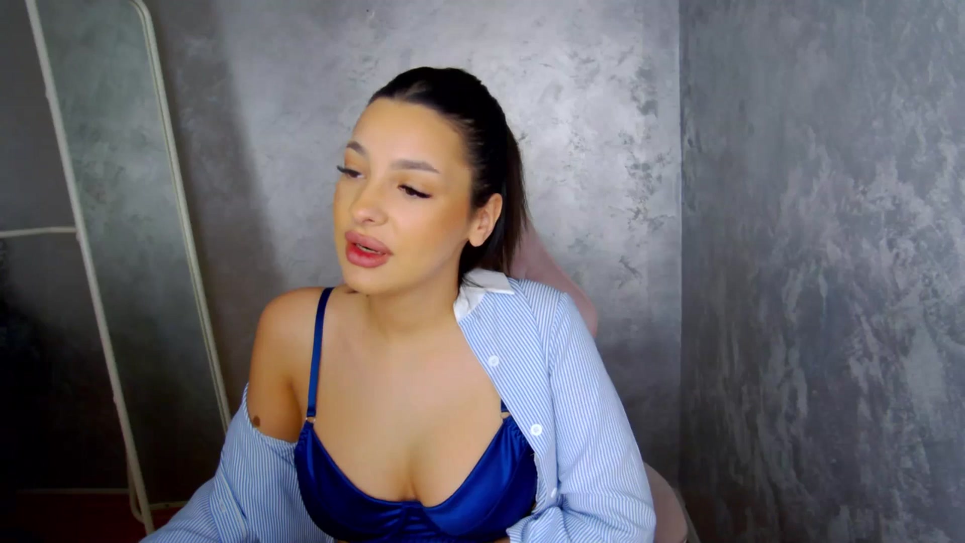 Gallery image thumbnail from WonderWomann's myfreecams stream on, 01/27/2026, 15:48 image 12 of 20