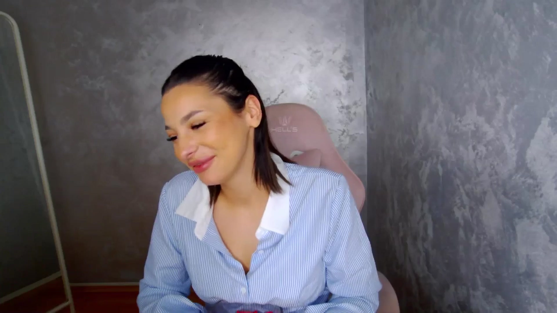 Gallery image thumbnail from WonderWomann's myfreecams stream on, 01/27/2026, 20:01 image 19 of 20
