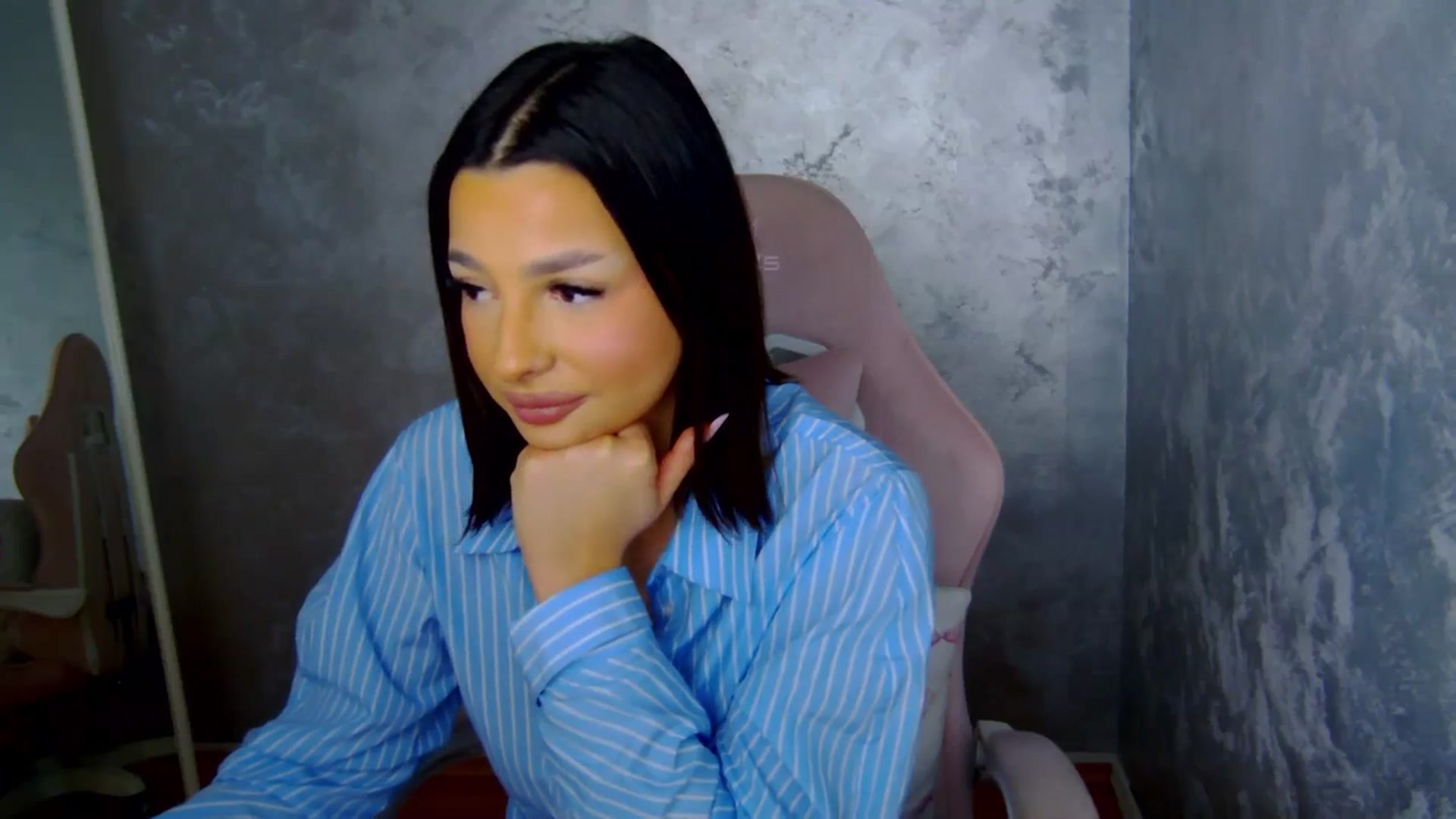 Gallery image thumbnail from WonderWomann's myfreecams stream on, 01/29/2026, 15:46 image 15 of 20