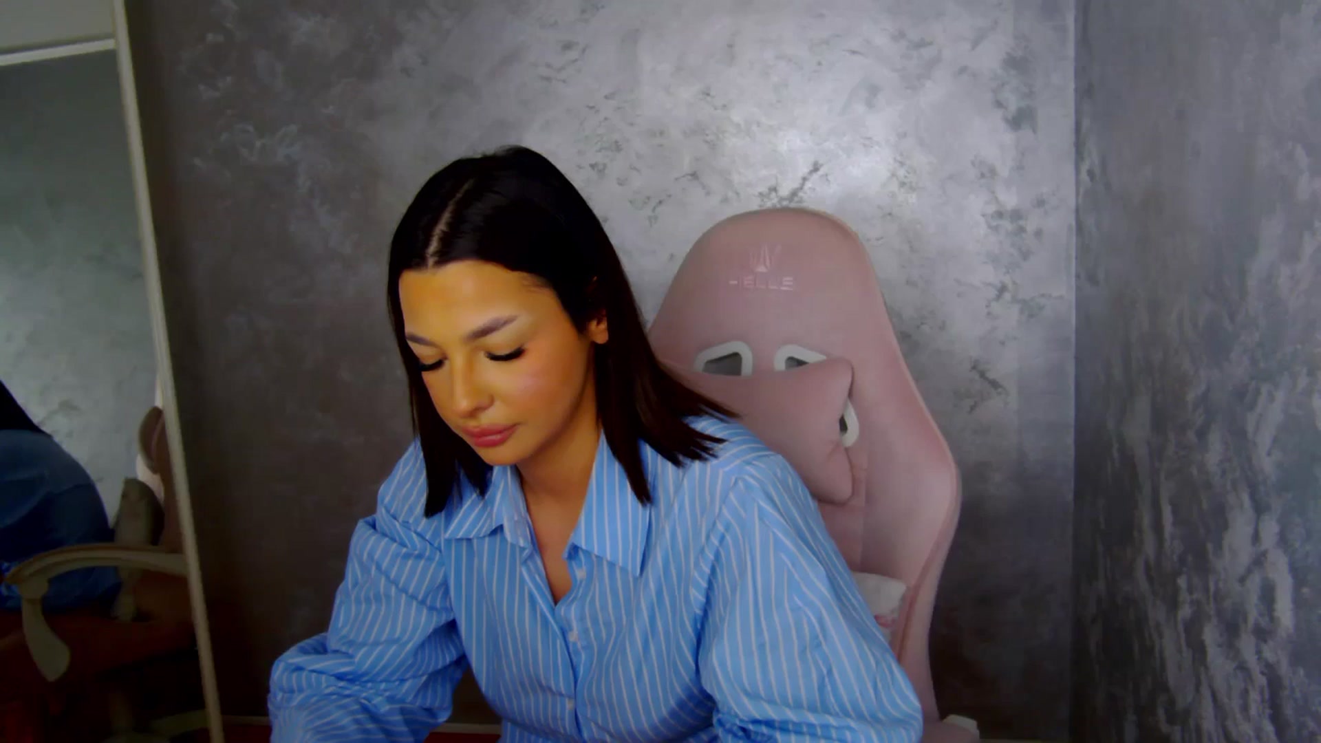 Gallery image thumbnail from WonderWomann's myfreecams stream on, 01/29/2026, 19:06 image 1 of 20