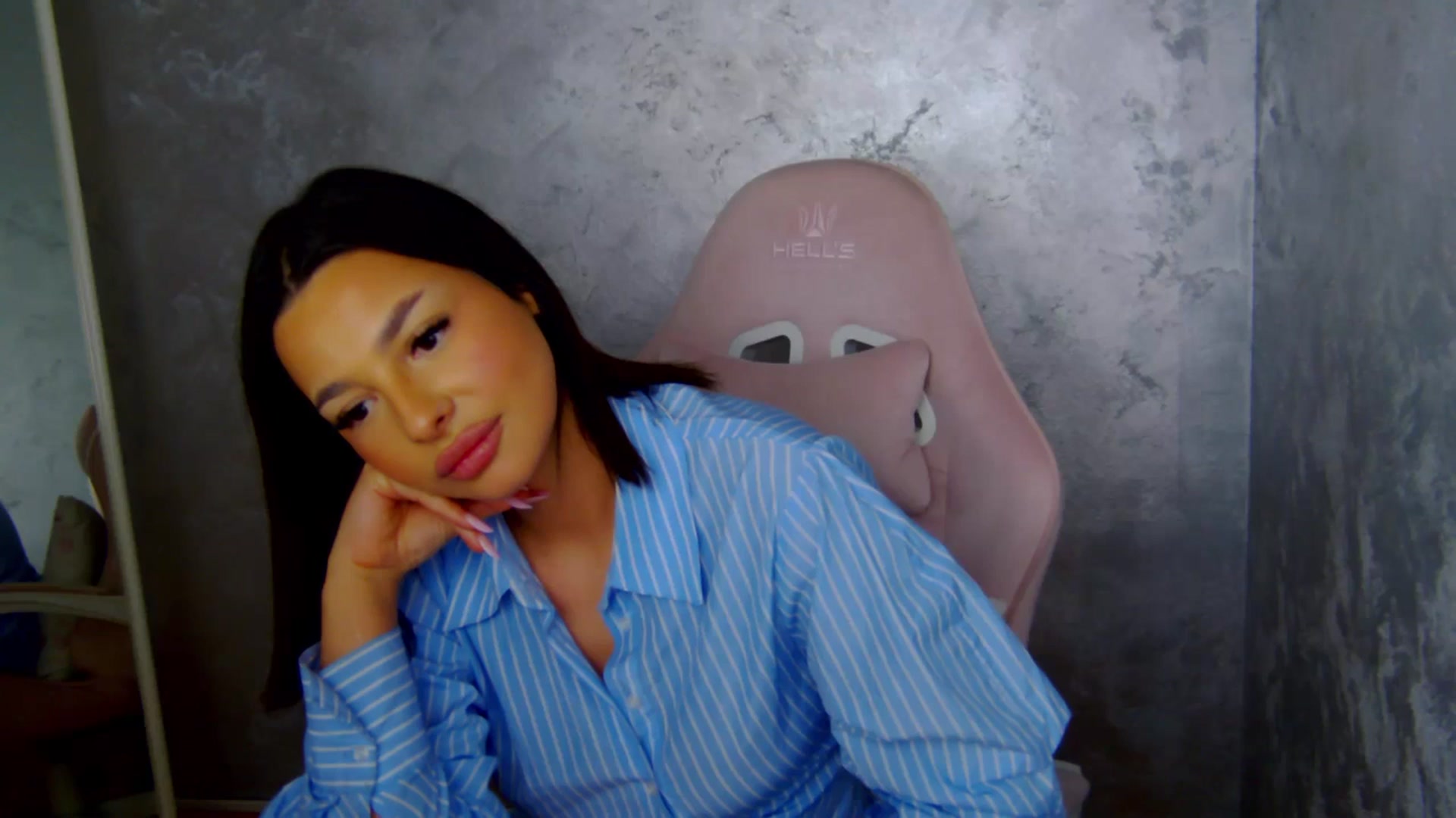 Gallery image thumbnail from WonderWomann's myfreecams stream on, 01/29/2026, 19:06 image 7 of 20