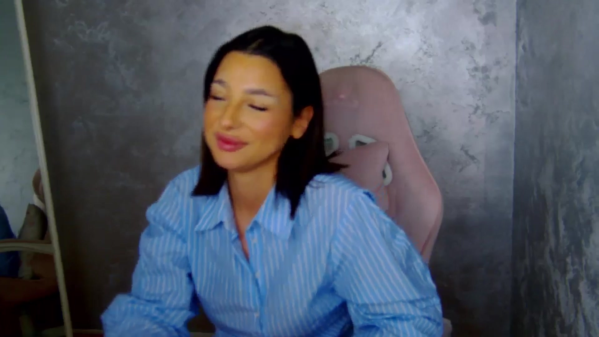 Gallery image thumbnail from WonderWomann's myfreecams stream on, 01/29/2026, 19:06 image 16 of 20