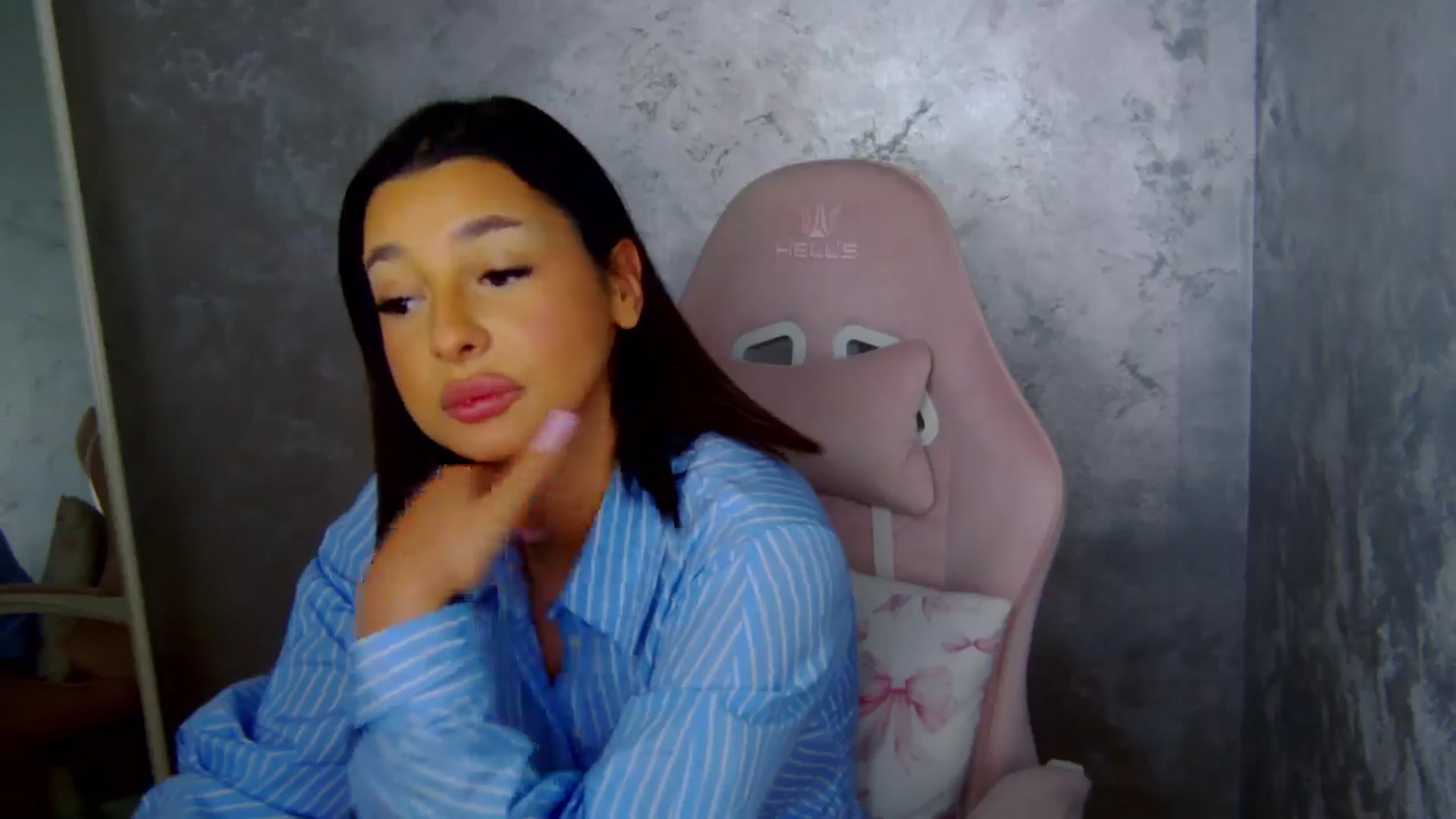 Gallery image thumbnail from WonderWomann's myfreecams stream on, 01/29/2026, 19:06 image 12 of 20