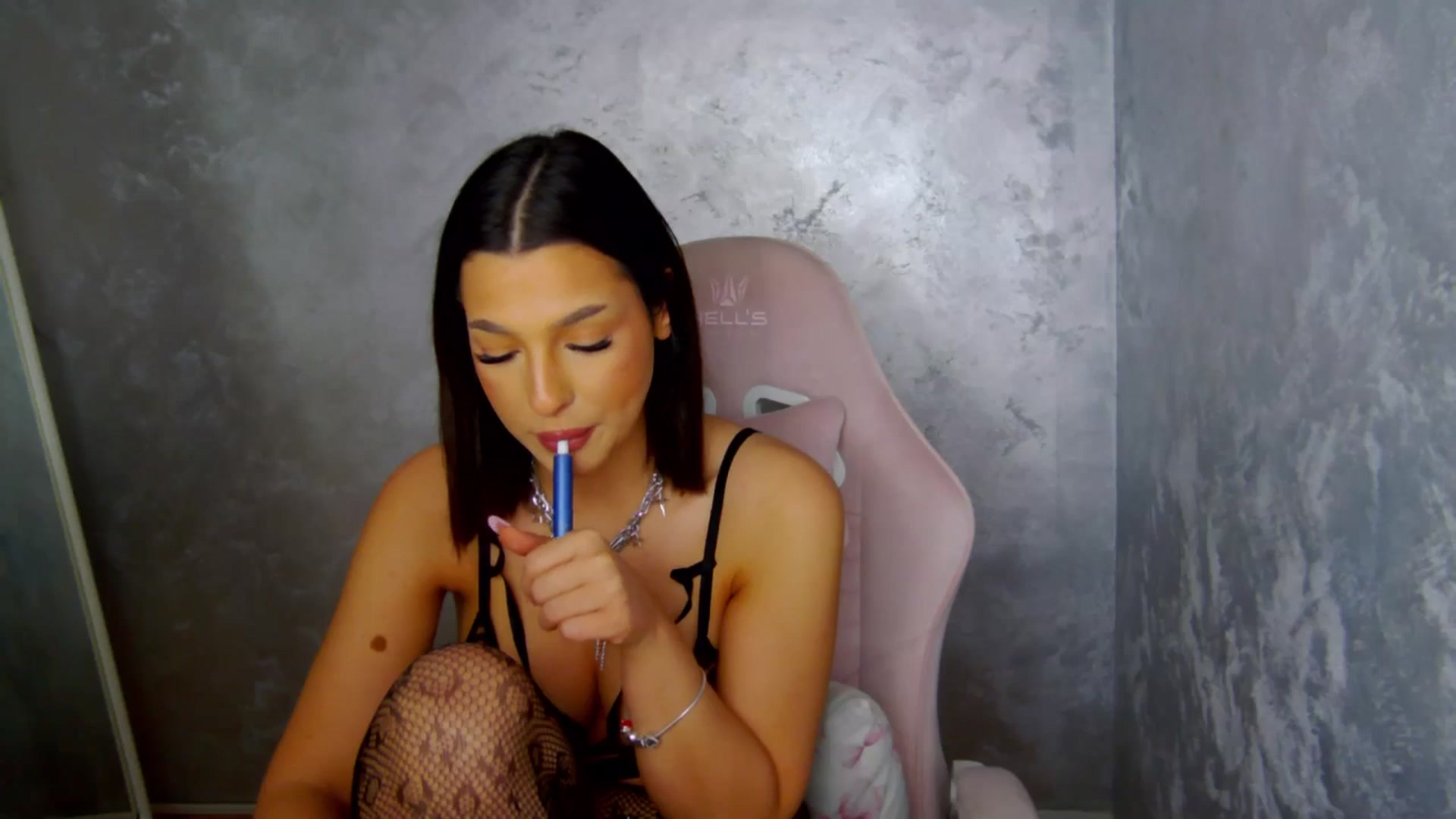 Gallery image thumbnail from WonderWomann's myfreecams stream on, 01/30/2026, 19:10 image 6 of 20