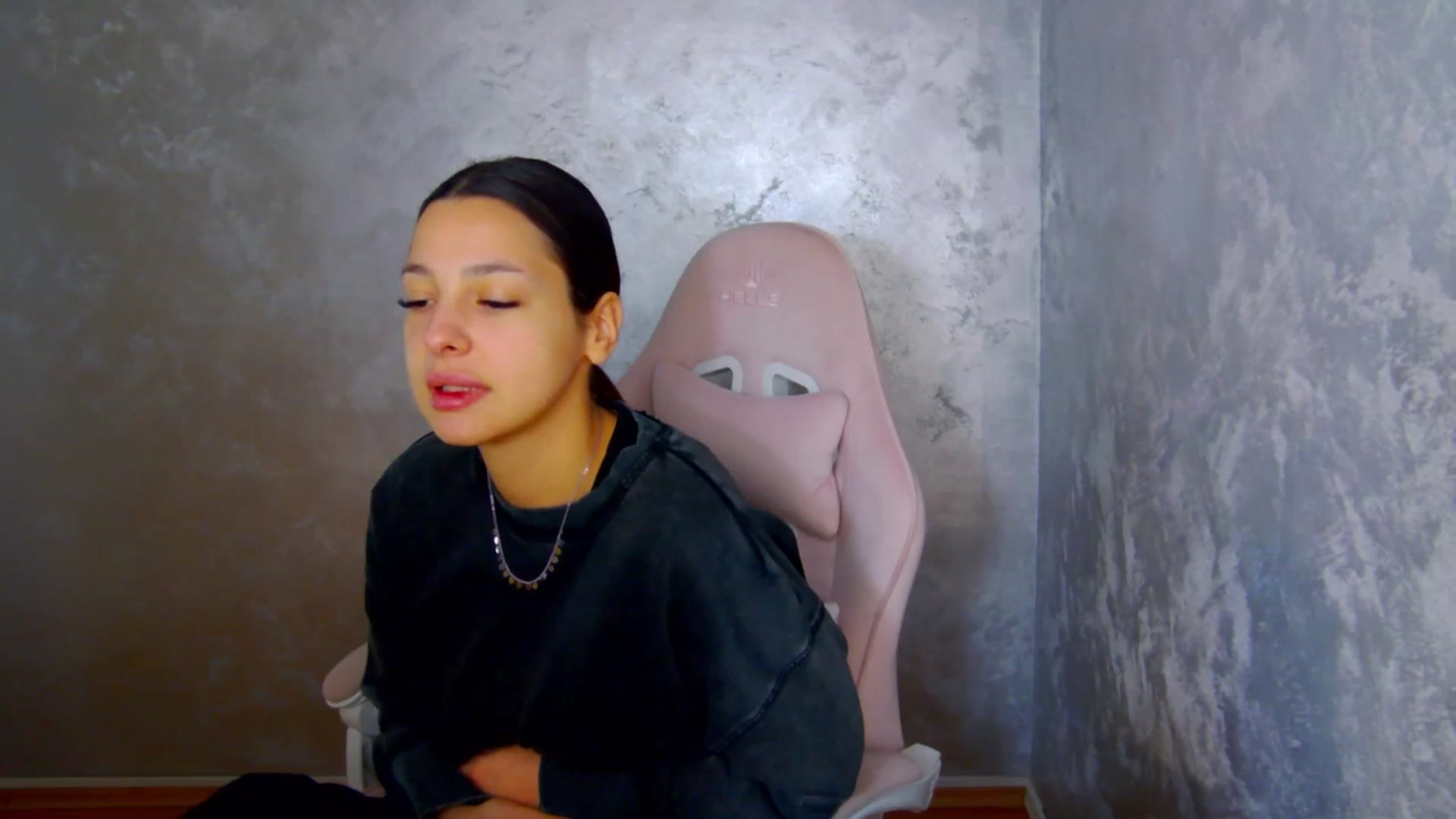 Gallery image thumbnail from WonderWomann's myfreecams stream on, 02/05/2026, 14:38 image 6 of 20