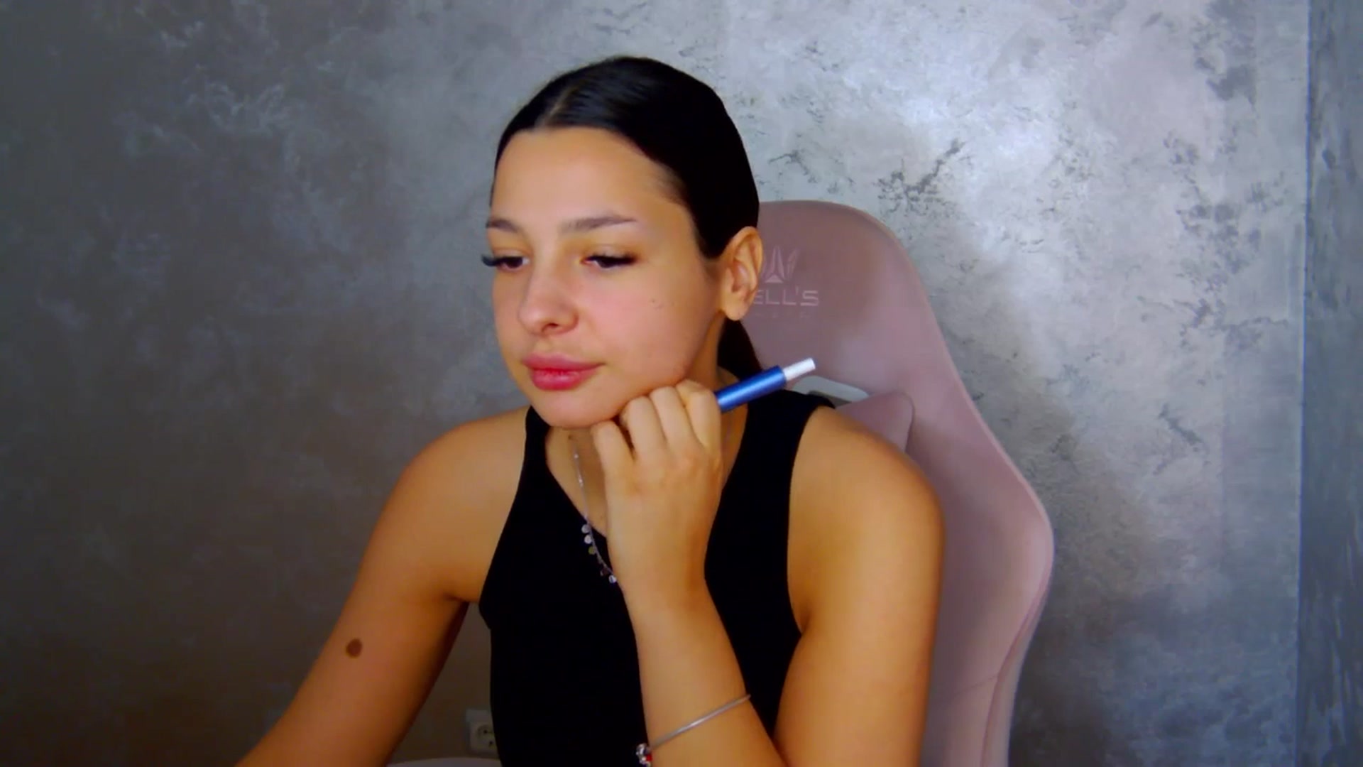 Gallery image thumbnail from WonderWomann's myfreecams stream on, 02/05/2026, 15:21 image 11 of 20