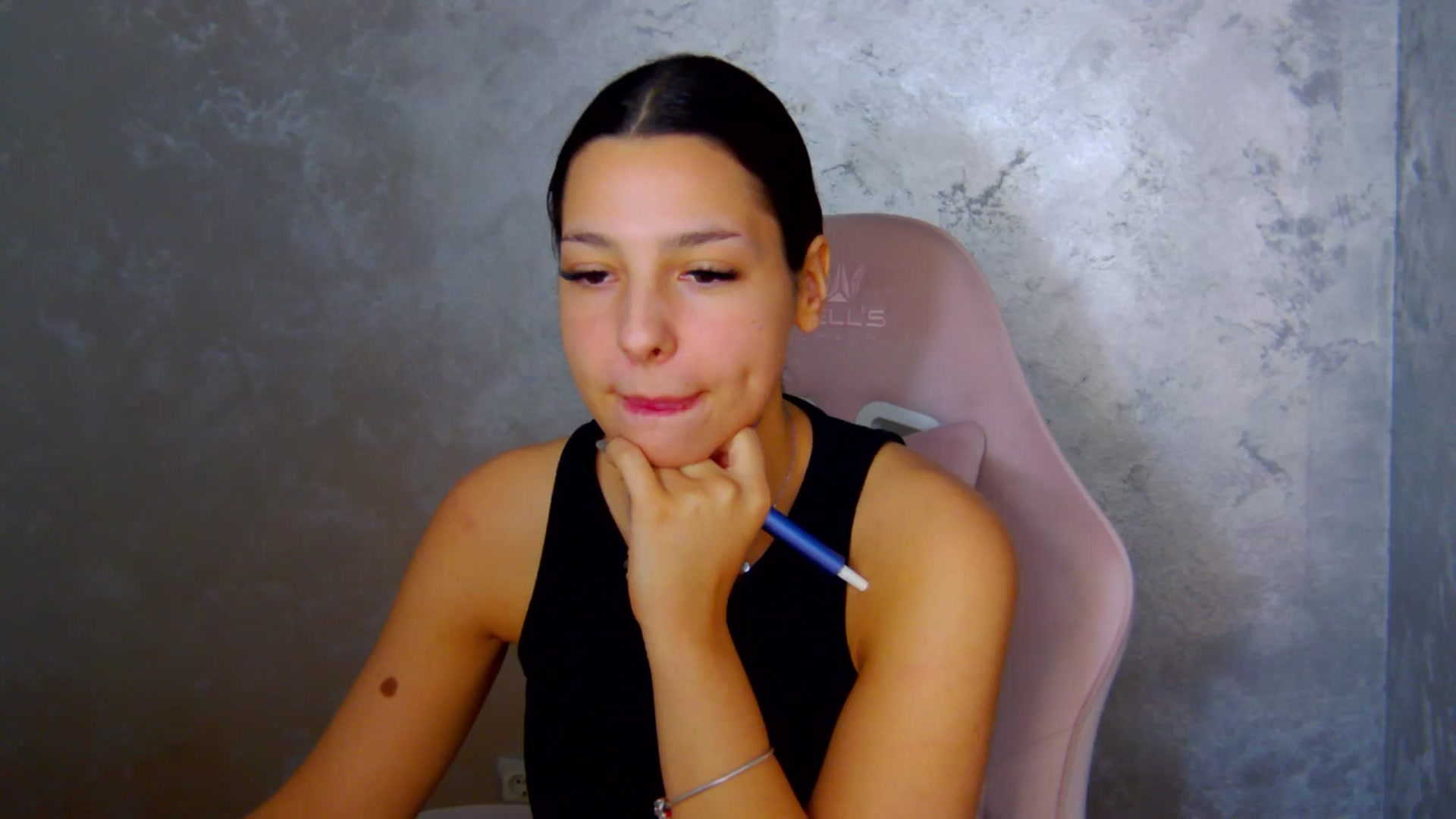 Gallery image thumbnail from WonderWomann's myfreecams stream on, 02/05/2026, 15:21 image 18 of 20
