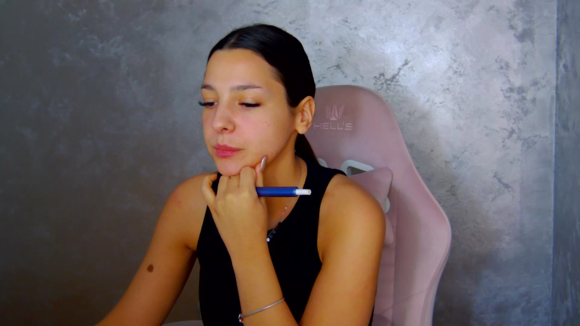 Gallery image thumbnail from WonderWomann's myfreecams stream on, 02/05/2026, 15:21 image 17 of 20