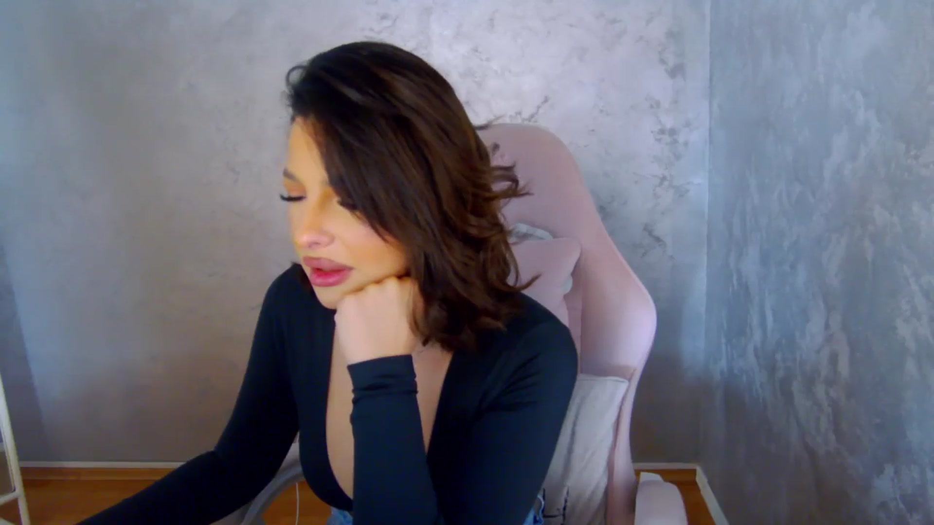 Gallery image thumbnail from WonderWomann's myfreecams stream on, 02/13/2026, 14:35 image 5 of 20