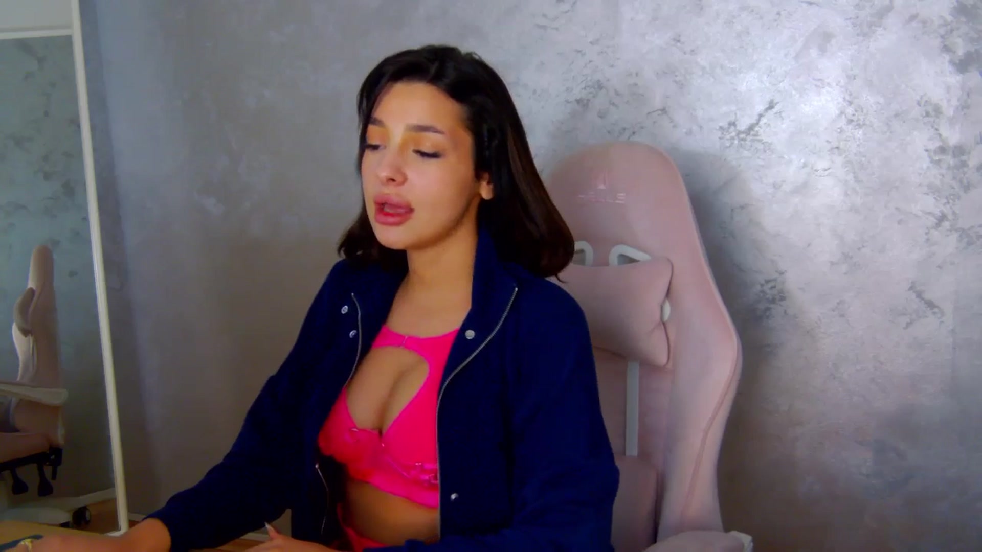 Gallery image thumbnail from WonderWomann's myfreecams stream on, 02/14/2026, 17:53 image 13 of 20