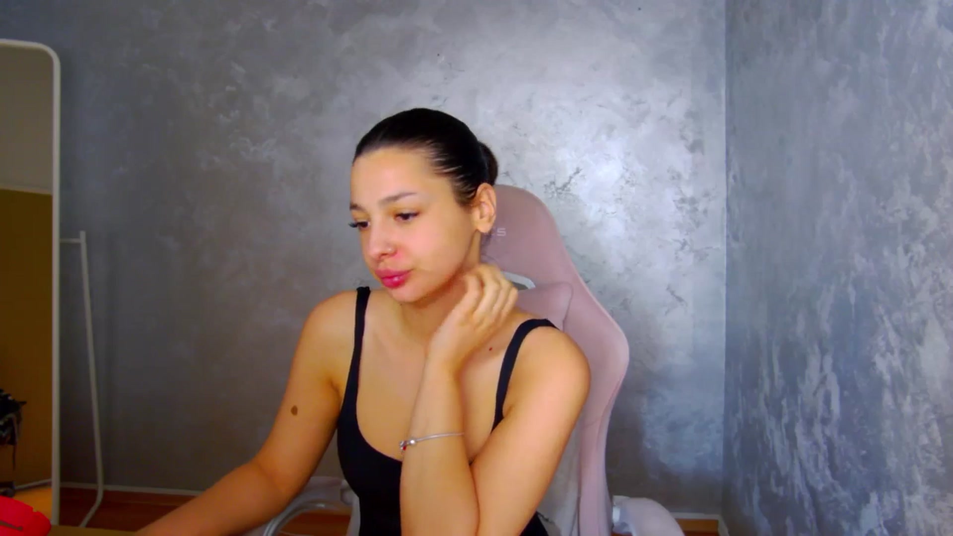 Gallery image thumbnail from WonderWomann's myfreecams stream on, 02/17/2026, 19:10 image 2 of 20