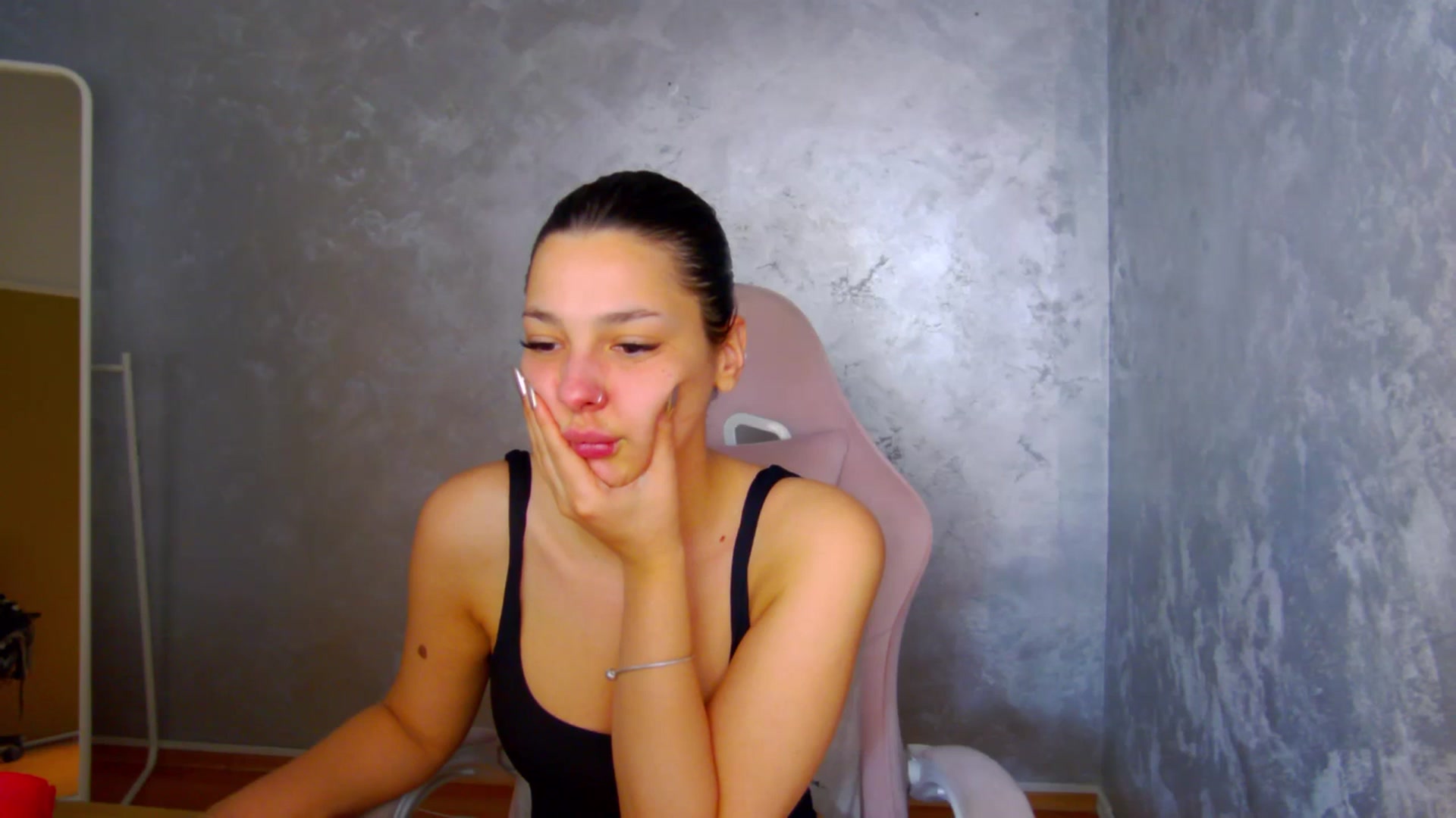 Gallery image thumbnail from WonderWomann's myfreecams stream on, 02/17/2026, 19:10 image 13 of 20