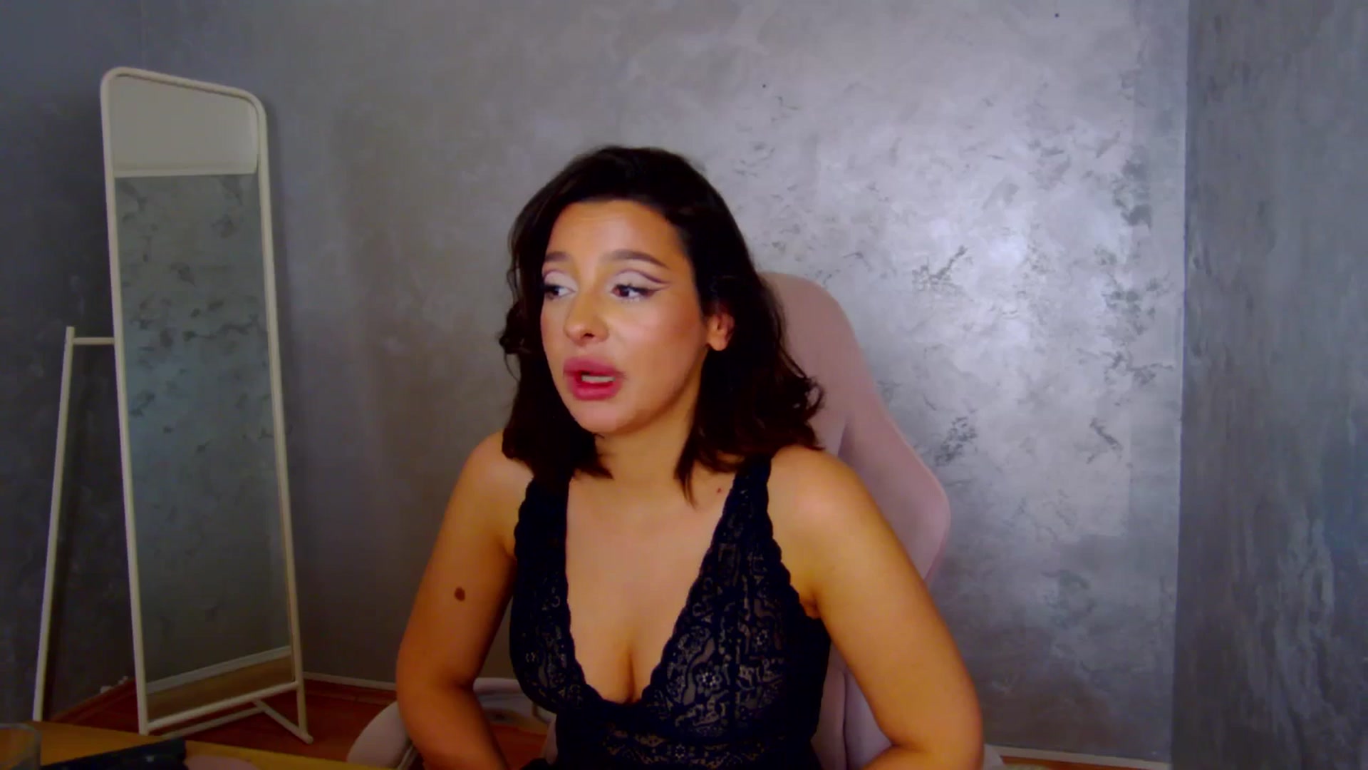Gallery image thumbnail from WonderWomann's myfreecams stream on, 02/24/2026, 18:52 image 10 of 20