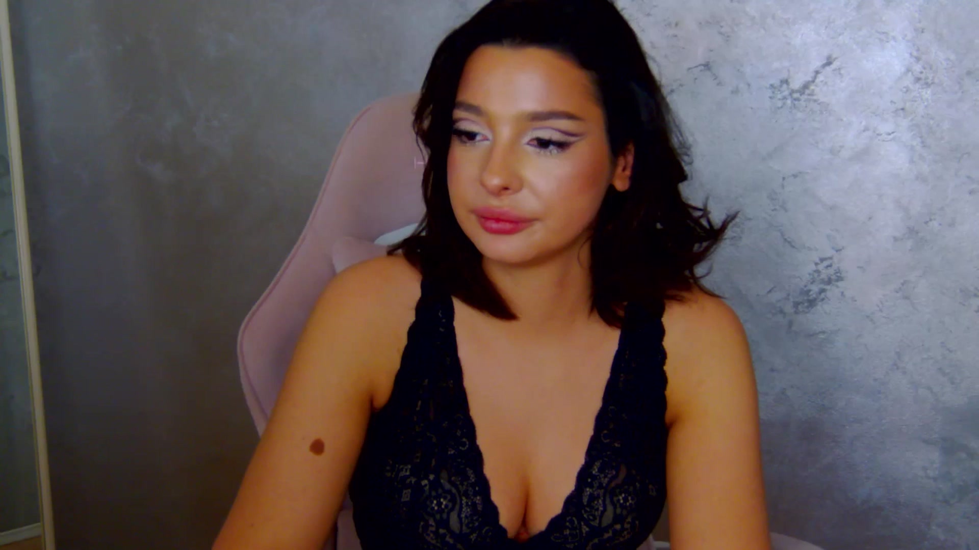 Gallery image thumbnail from WonderWomann's myfreecams stream on, 02/24/2026, 18:52 image 4 of 20
