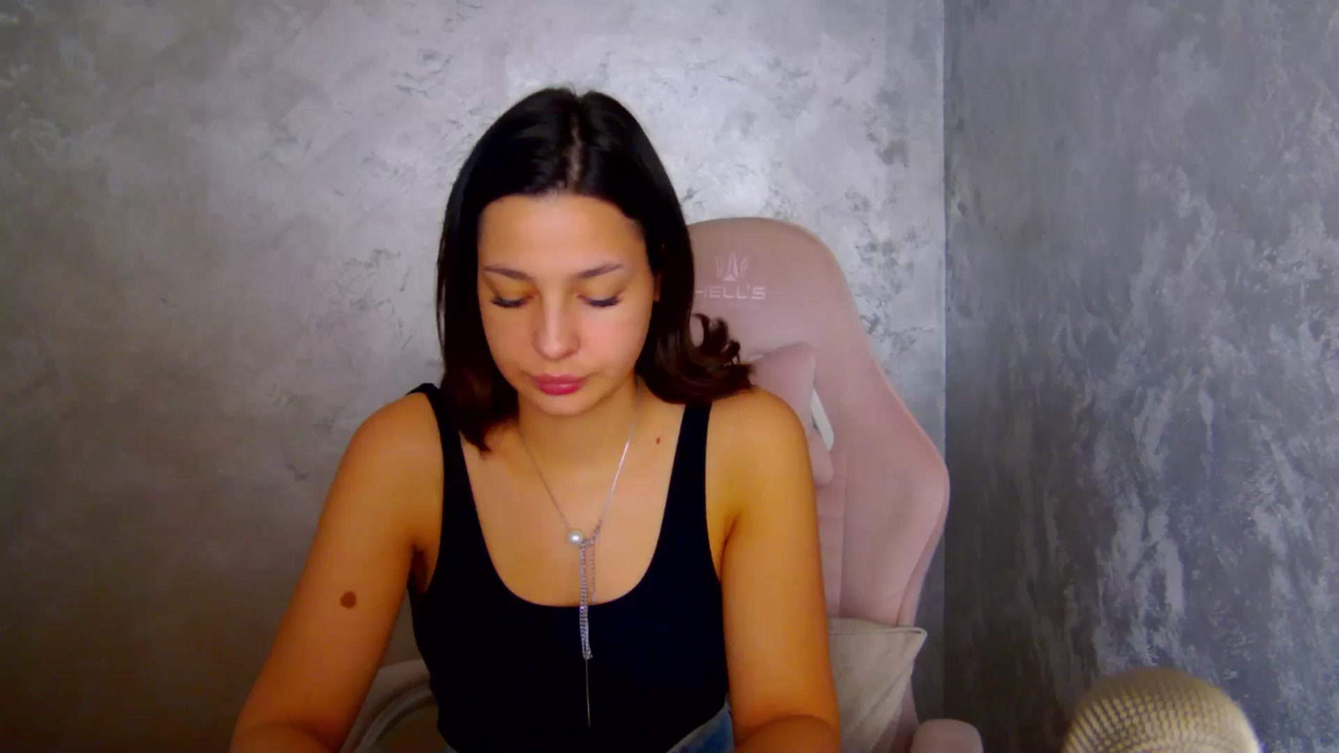 Gallery image thumbnail from WonderWomann's myfreecams stream on, 02/25/2026, 16:01 image 15 of 20