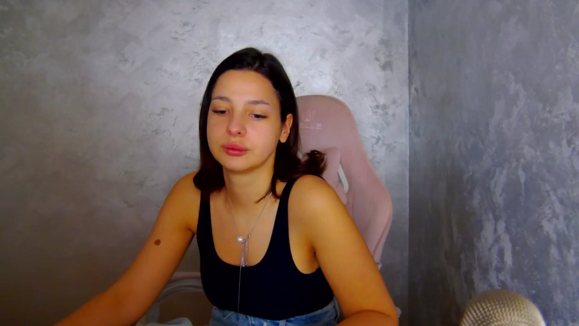 Gallery image thumbnail from WonderWomann's myfreecams stream on, 02/25/2026, 16:01 image 14 of 20