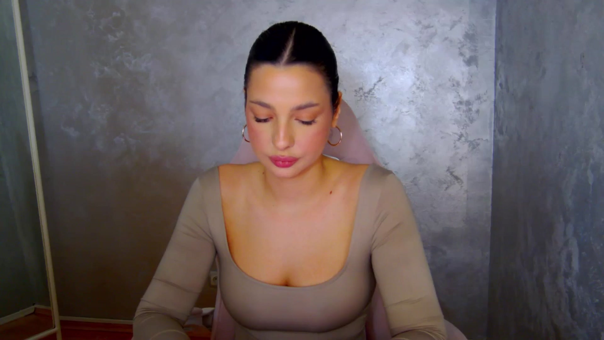 Gallery image thumbnail from WonderWomann's myfreecams stream on, 03/05/2026, 16:03 image 16 of 20