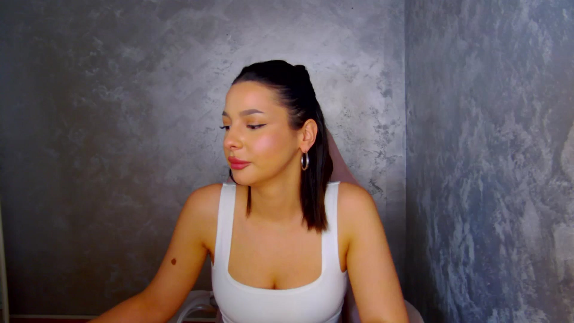 Gallery image thumbnail from WonderWomann's myfreecams stream on, 03/07/2026, 18:46 image 13 of 20