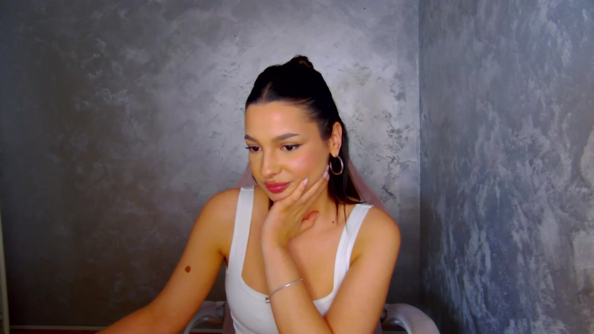 Gallery image thumbnail from WonderWomann's myfreecams stream on, 03/07/2026, 18:46 image 12 of 20