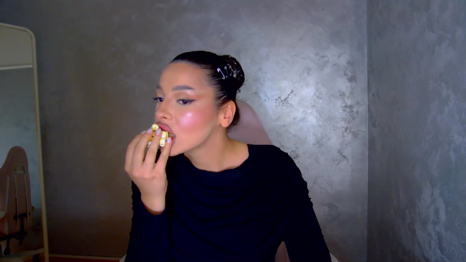 Gallery image thumbnail from WonderWomann's myfreecams stream on, 03/08/2026, 16:42 image 13 of 20