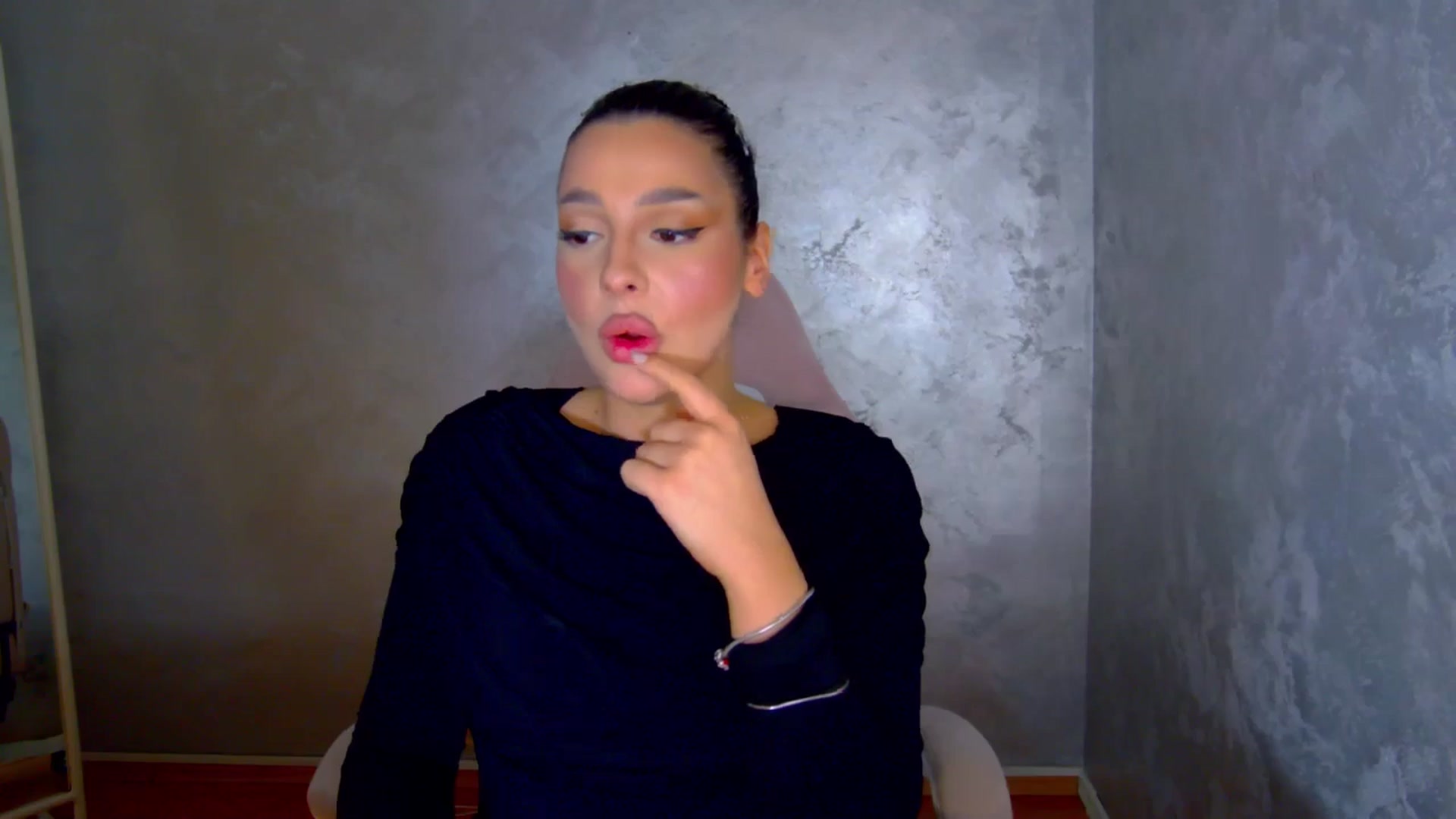 Gallery image thumbnail from WonderWomann's myfreecams stream on, 03/08/2026, 19:38 image 18 of 20