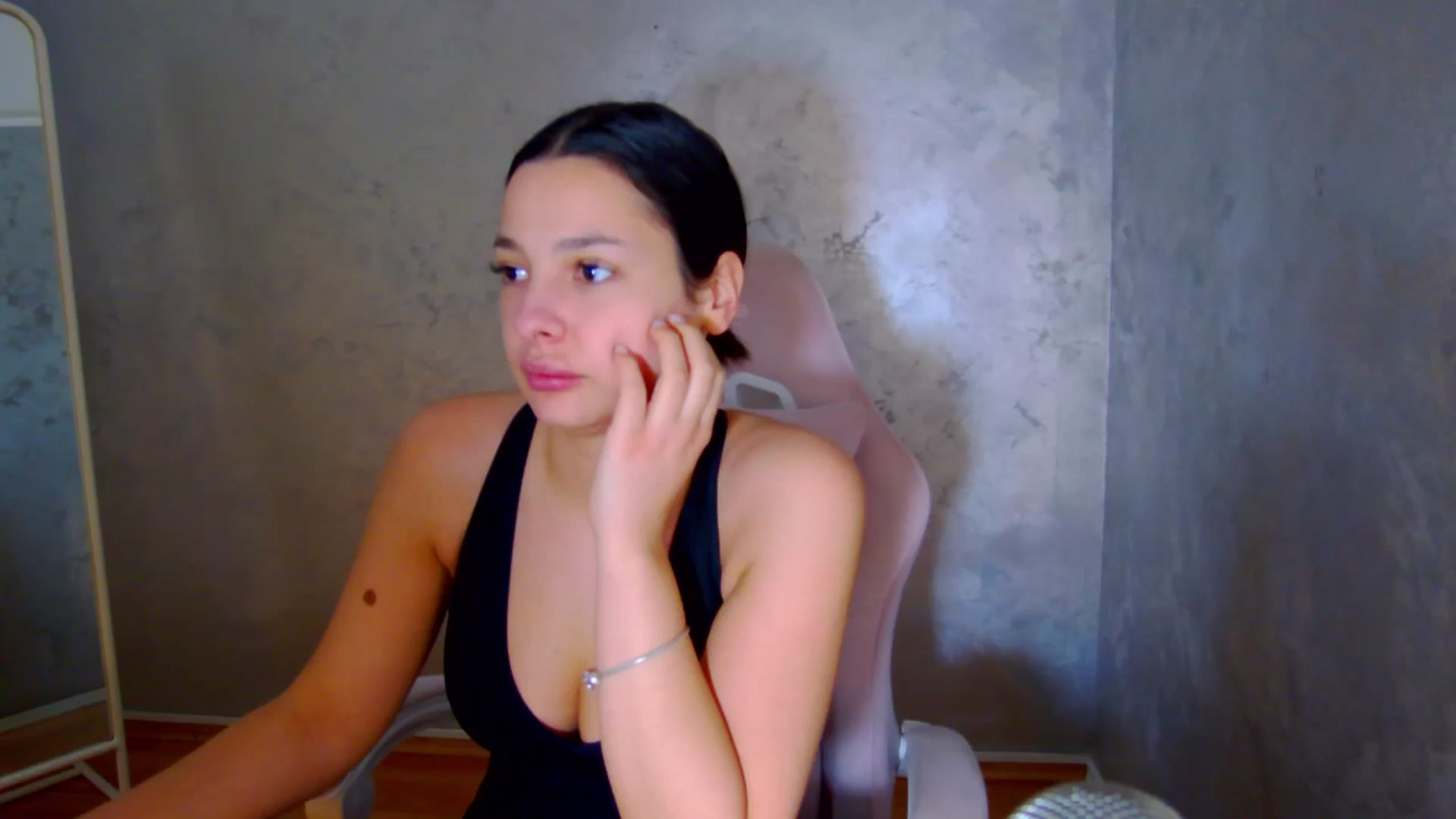 Gallery image thumbnail from WonderWomann's myfreecams stream on, 03/09/2026, 20:05 image 1 of 20