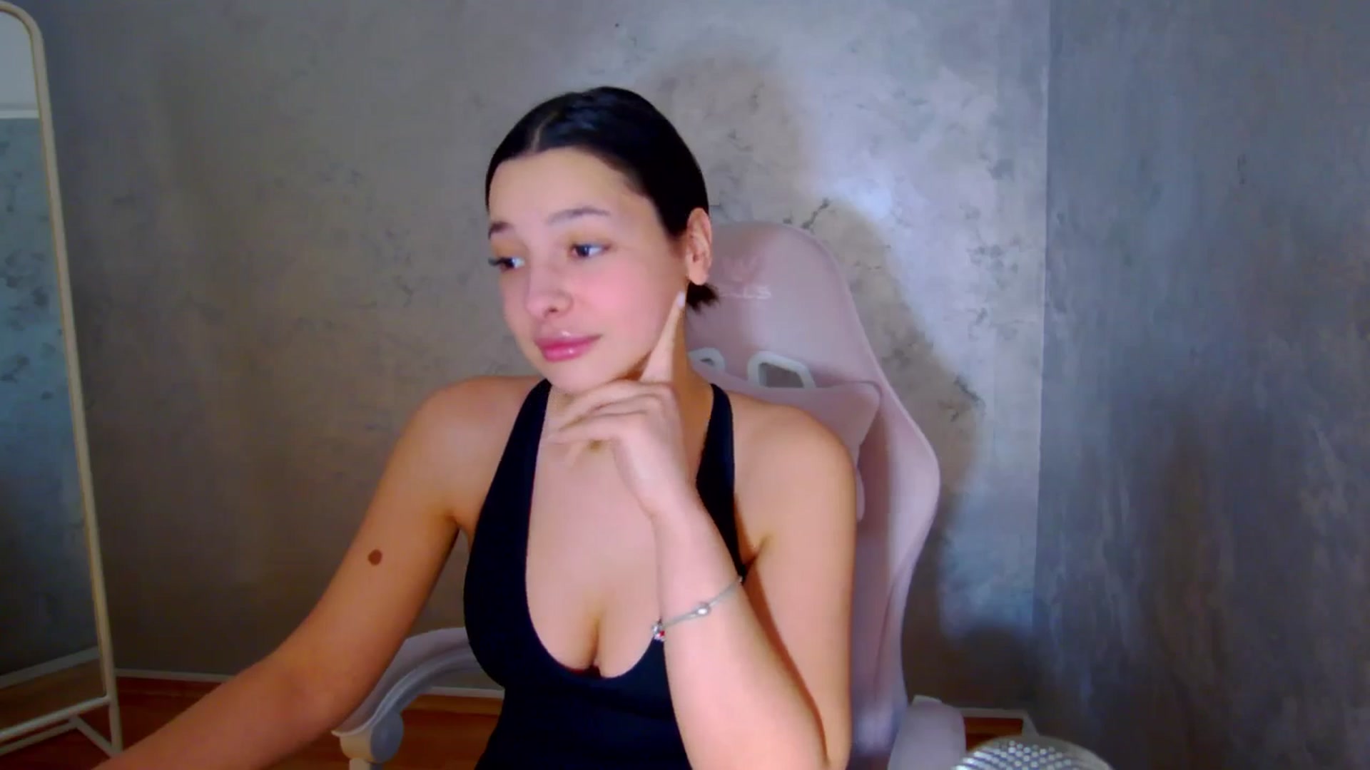 Gallery image thumbnail from WonderWomann's myfreecams stream on, 03/09/2026, 20:05 image 4 of 20