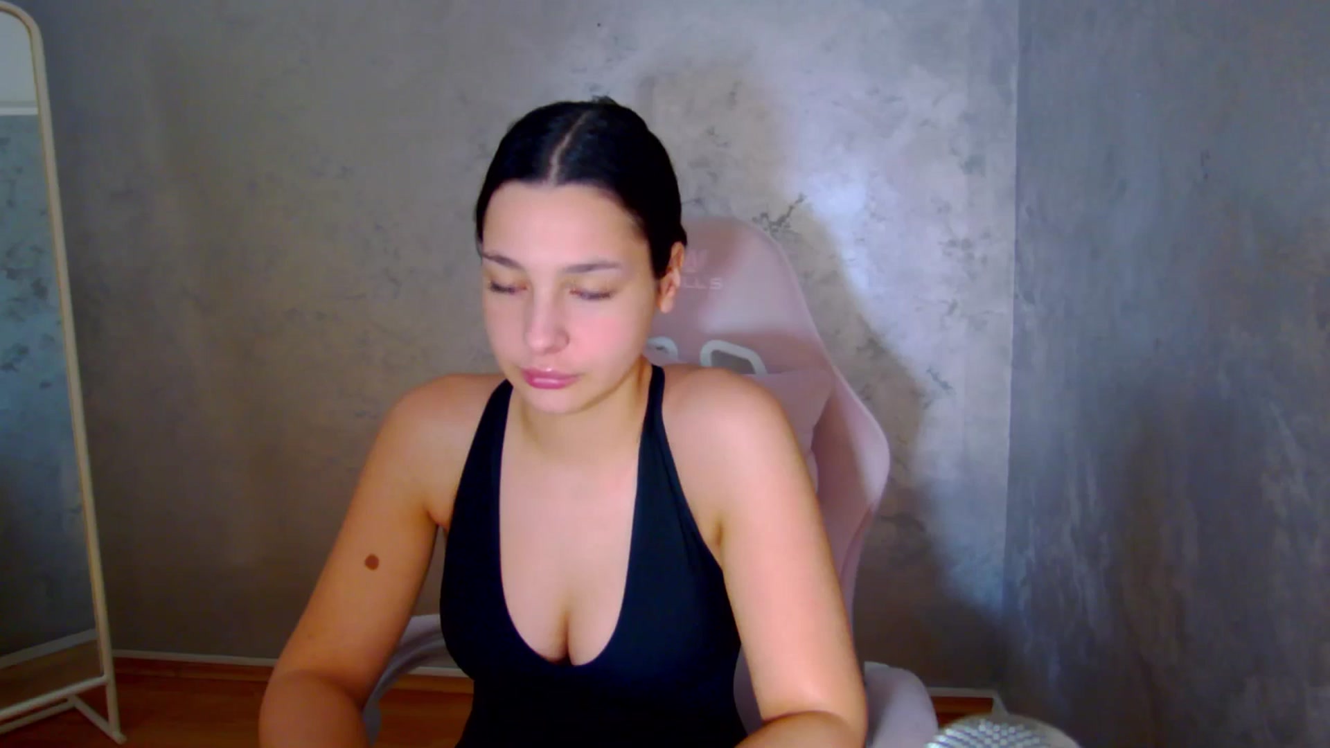 Gallery image thumbnail from WonderWomann's myfreecams stream on, 03/09/2026, 20:05 image 3 of 20