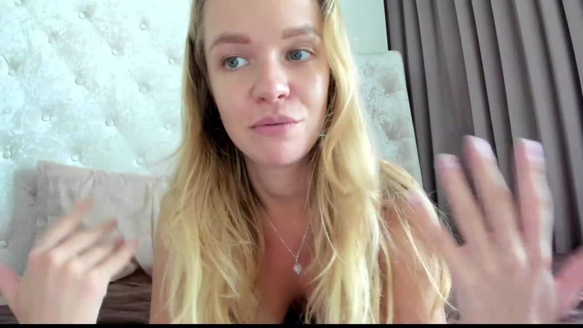 Gallery image thumbnail from WonderousSoul's myfreecams stream on, 11/10/2023, 06:16 image 10 of 20