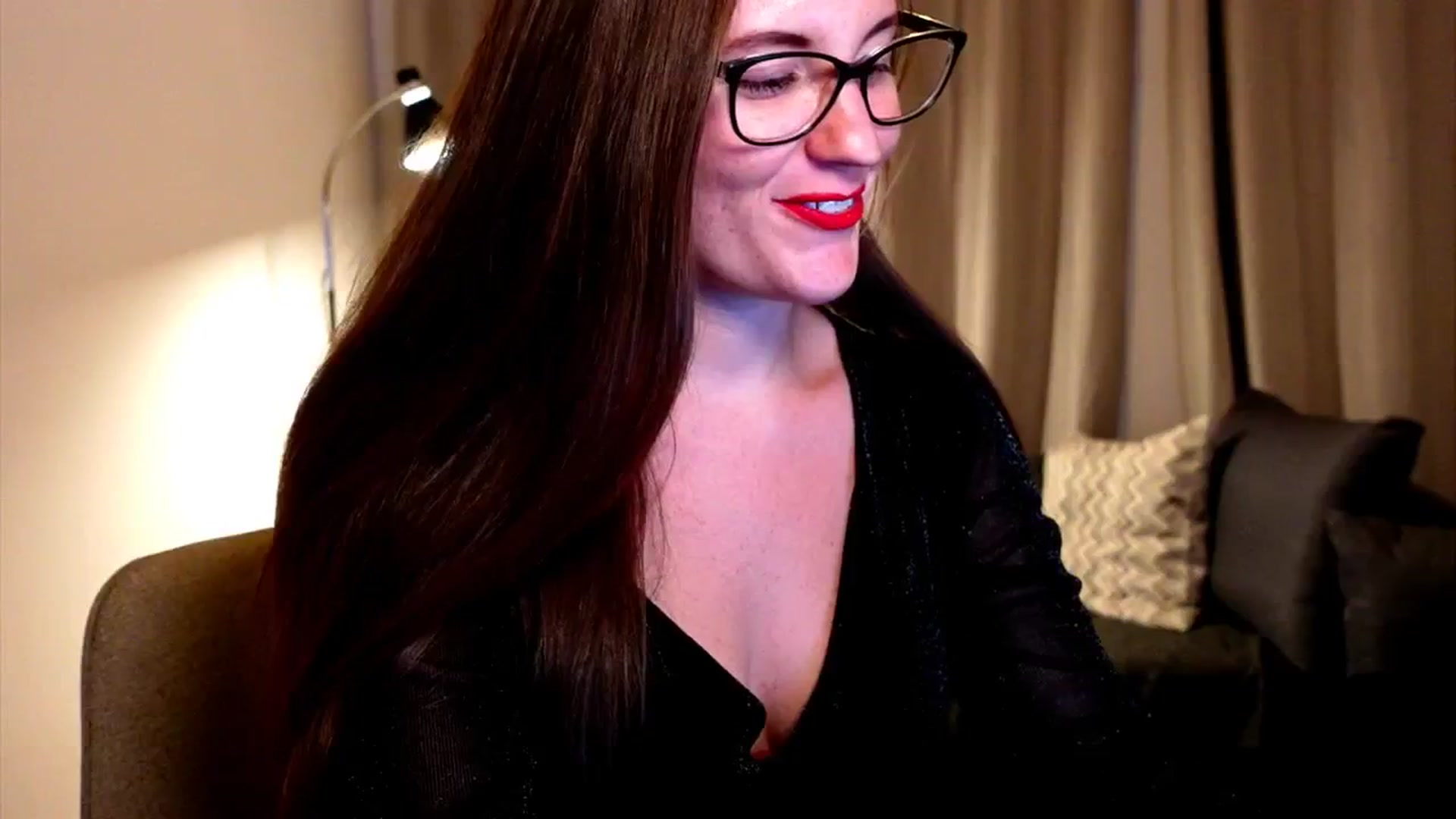 Gallery image thumbnail from Wonderr_Woman's myfreecams stream on, 09/27/2024, 15:30 image 15 of 20