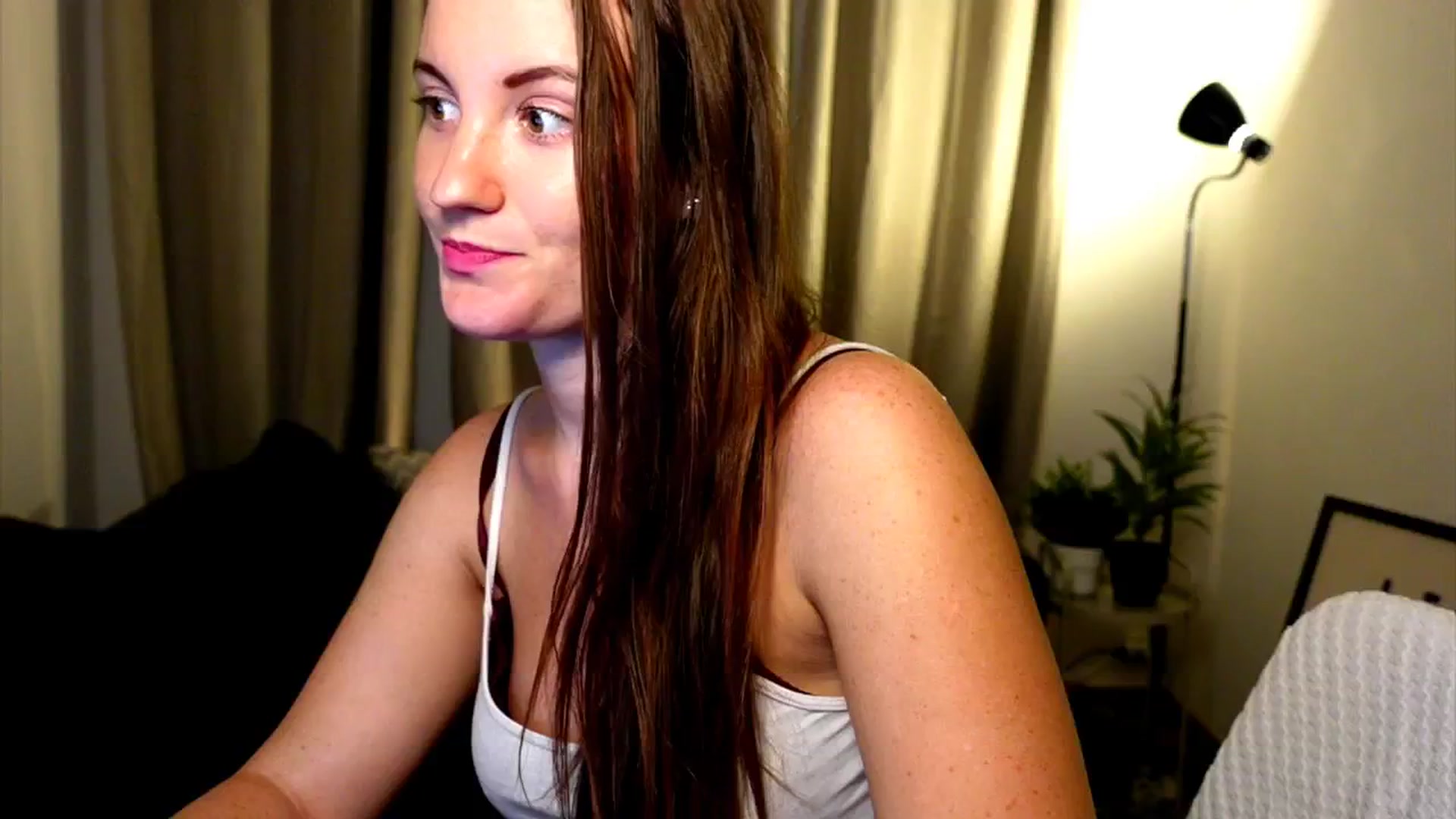 Gallery image thumbnail from Wonderr_Woman's myfreecams stream on, 09/29/2024, 14:42 image 15 of 20