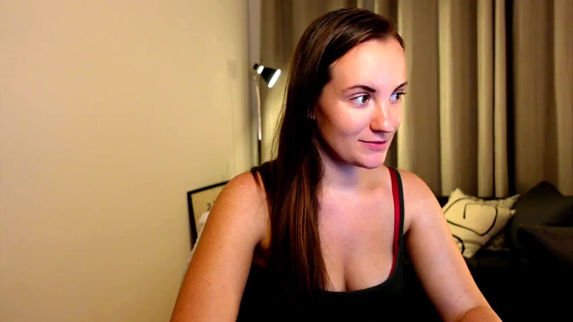 Gallery image thumbnail from Wonderr_Woman's myfreecams stream on, 10/01/2024, 13:56 image 9 of 20