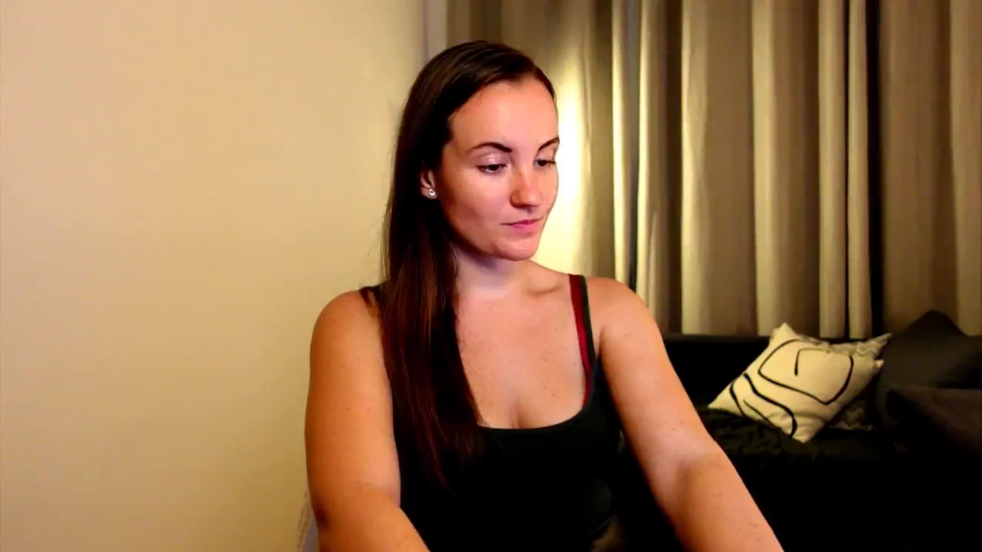 Gallery image thumbnail from Wonderr_Woman's myfreecams stream on, 10/01/2024, 13:56 image 8 of 20