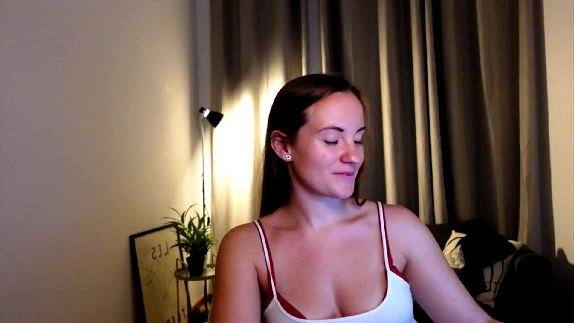 Gallery image thumbnail from Wonderr_Woman's myfreecams stream on, 10/05/2024, 14:10 image 16 of 20