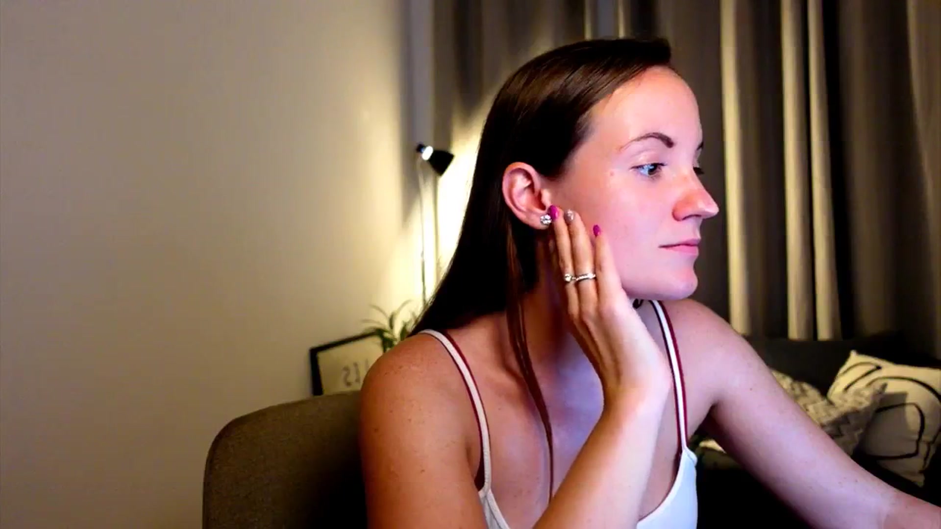 Gallery image thumbnail from Wonderr_Woman's myfreecams stream on, 10/05/2024, 17:07 image 16 of 20