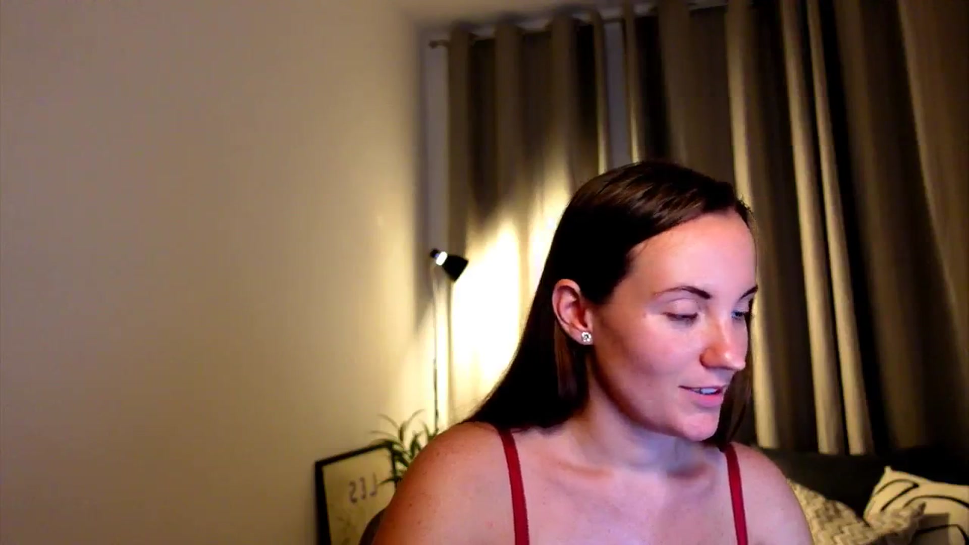 Gallery image thumbnail from Wonderr_Woman's myfreecams stream on, 10/05/2024, 17:07 image 6 of 20