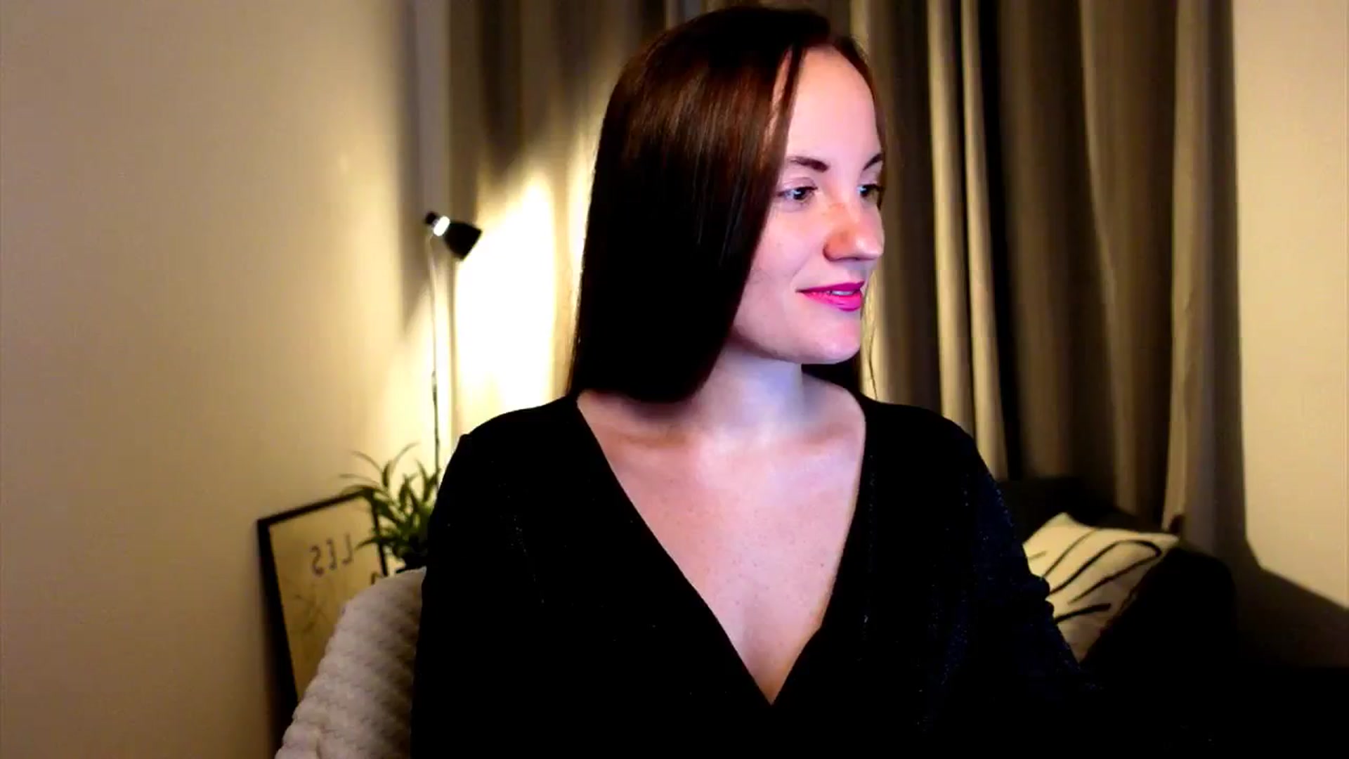 Gallery image thumbnail from Wonderr_Woman's myfreecams stream on, 10/07/2024, 20:43 image 3 of 20