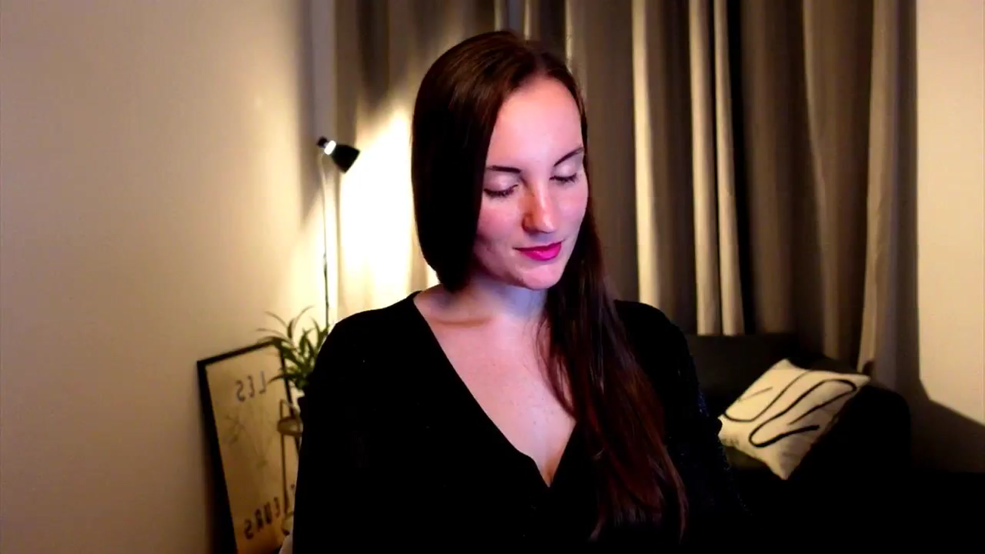 Gallery image thumbnail from Wonderr_Woman's myfreecams stream on, 10/07/2024, 20:43 image 11 of 20